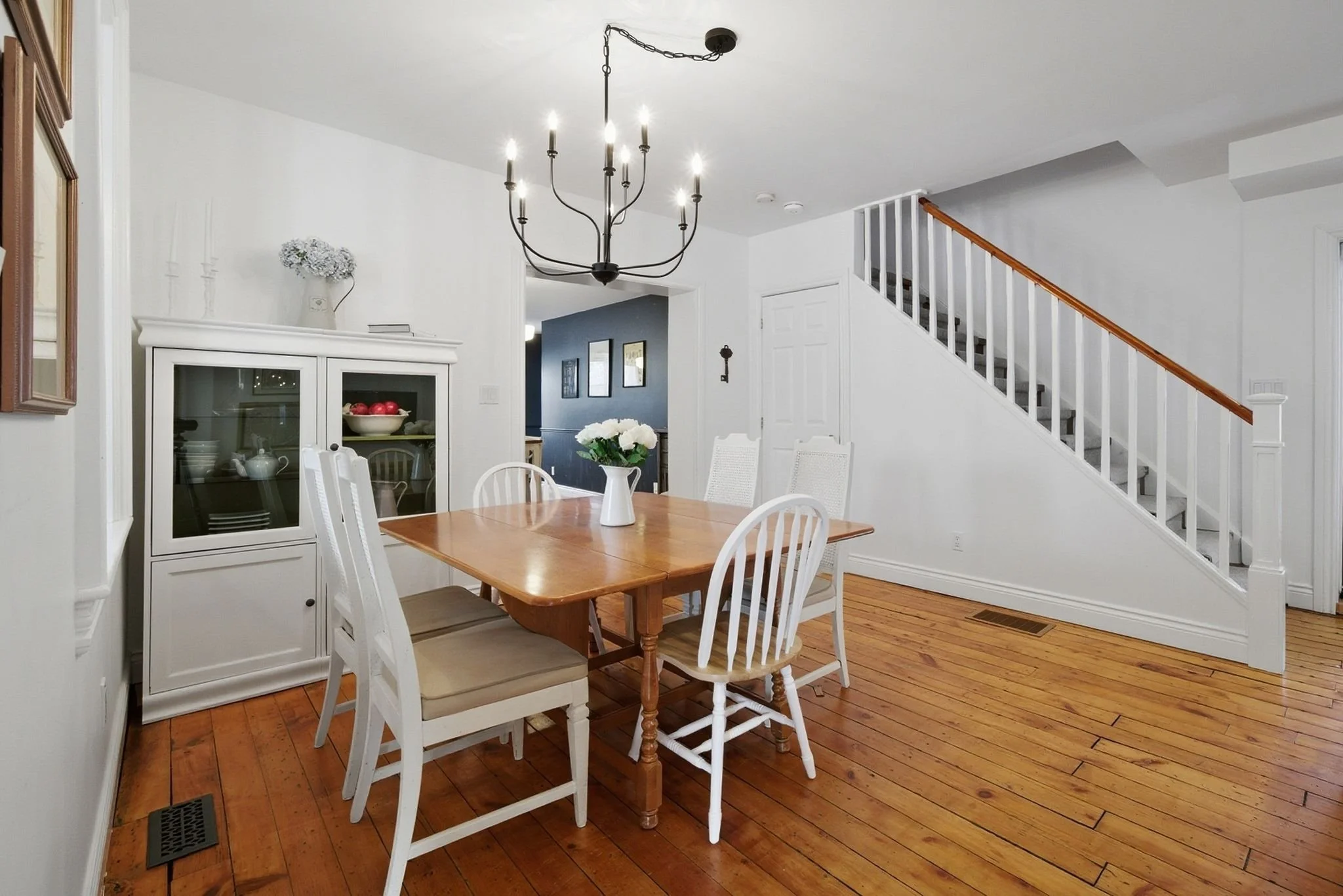 15-25 Stanley St, Bloomfield ON.jpg