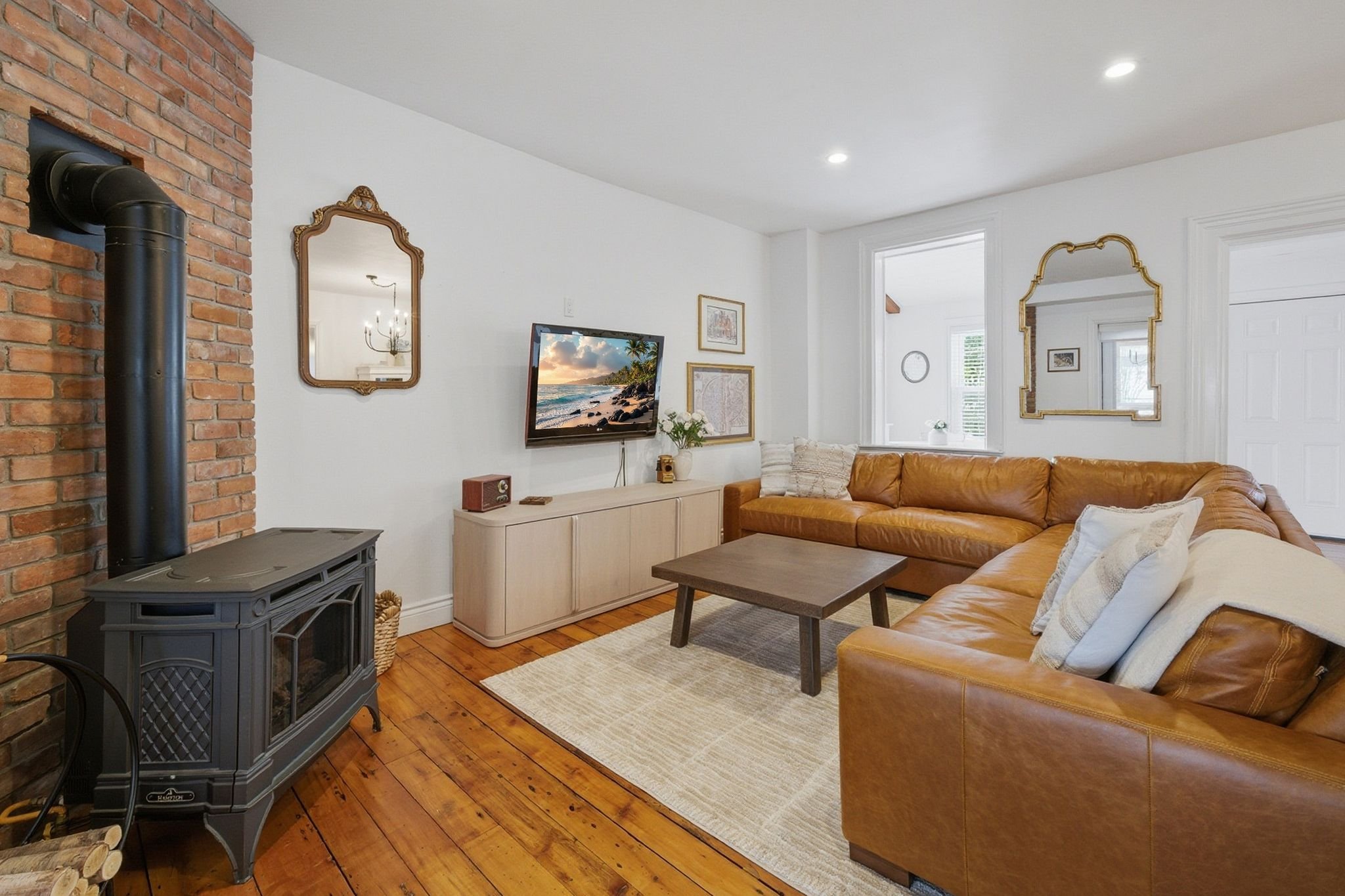 19-25 Stanley St, Bloomfield ON.jpg