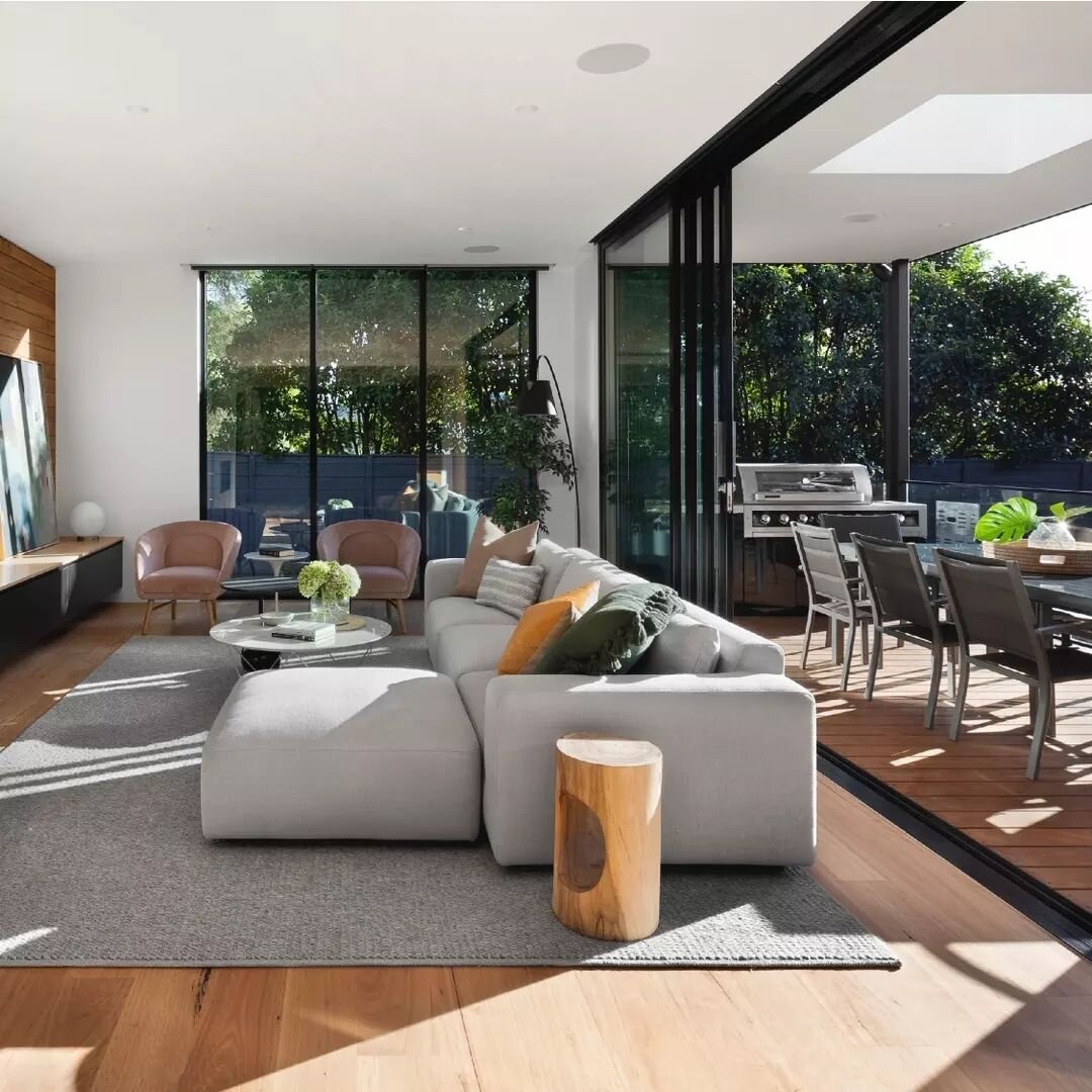Transform your space into your dream home with ease! Take the stress out of building and renovating with our team of experts - so you can sit back and relax