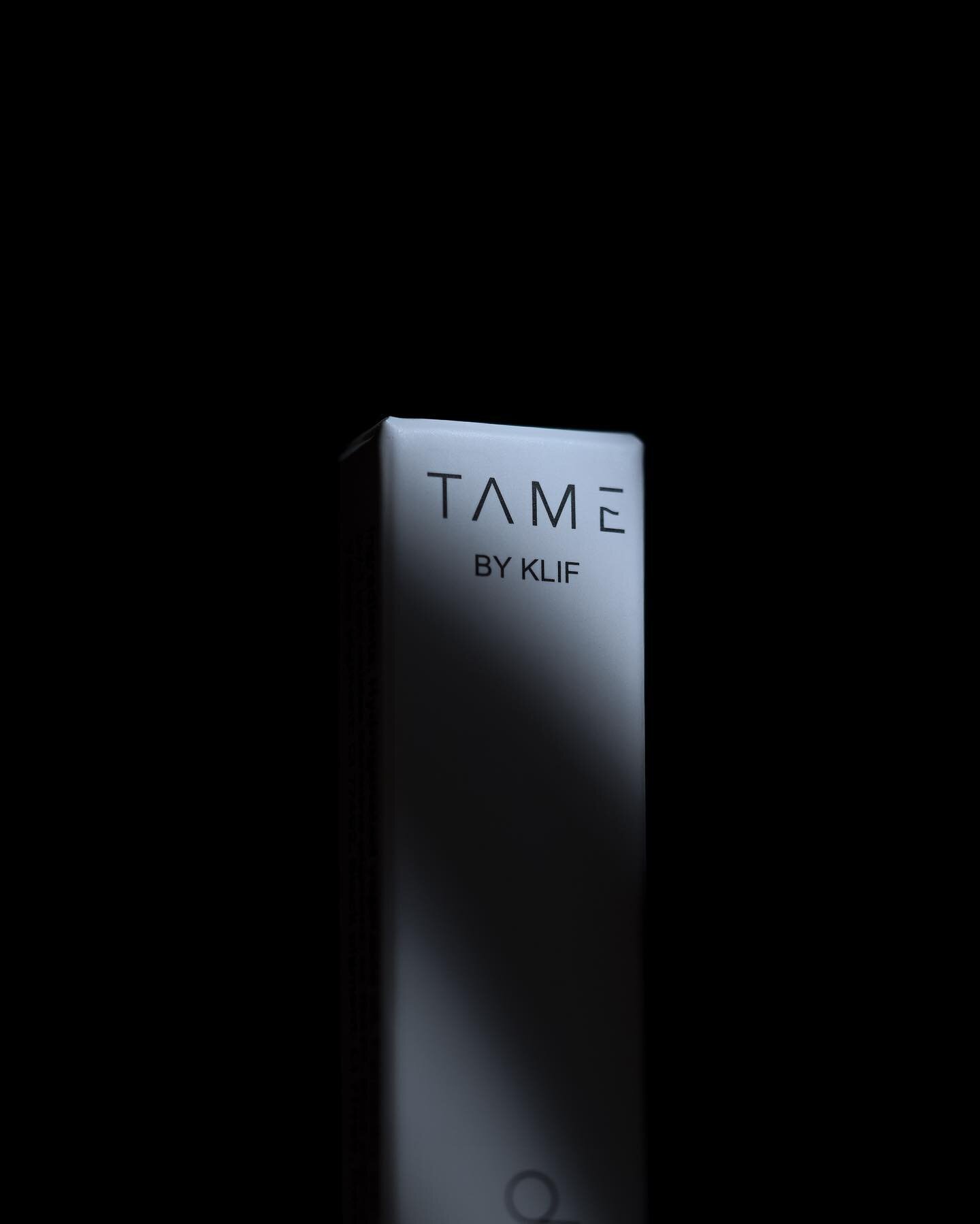 She glides on like silk. She weaves precision with every stroke.... 

A dual-use wonder, that's set to redefine your beauty ritual.

Are your guesses getting warmer? 
Join us. Tomorrow. 6pm.

#productlaunch #tamebyklif