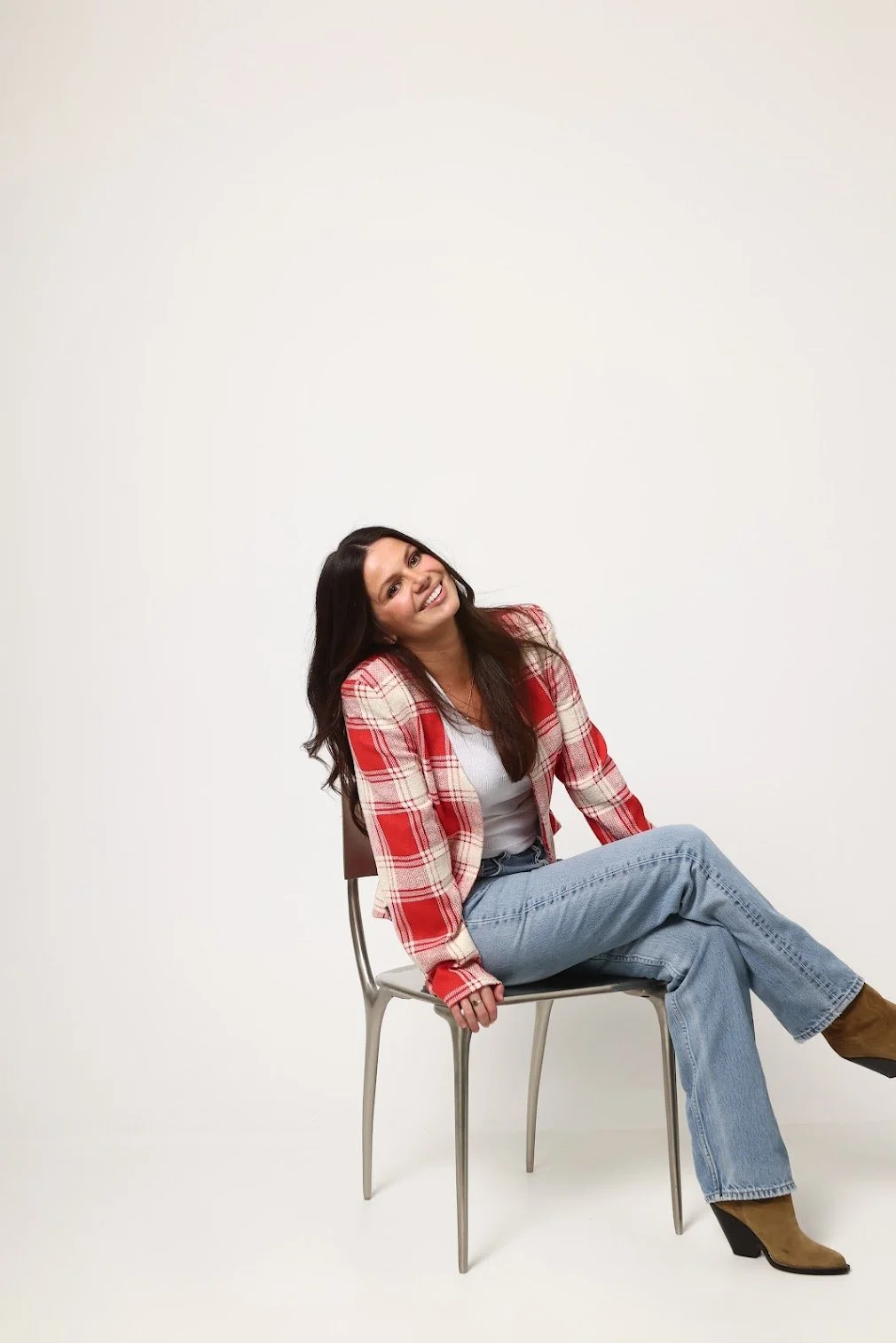 aylor Bowman of Serotonin Psychotherapy Practice is a licensed therapist in West Los Angeles providing therapy for anxiety, therapy for attachment, therapy for trauma.