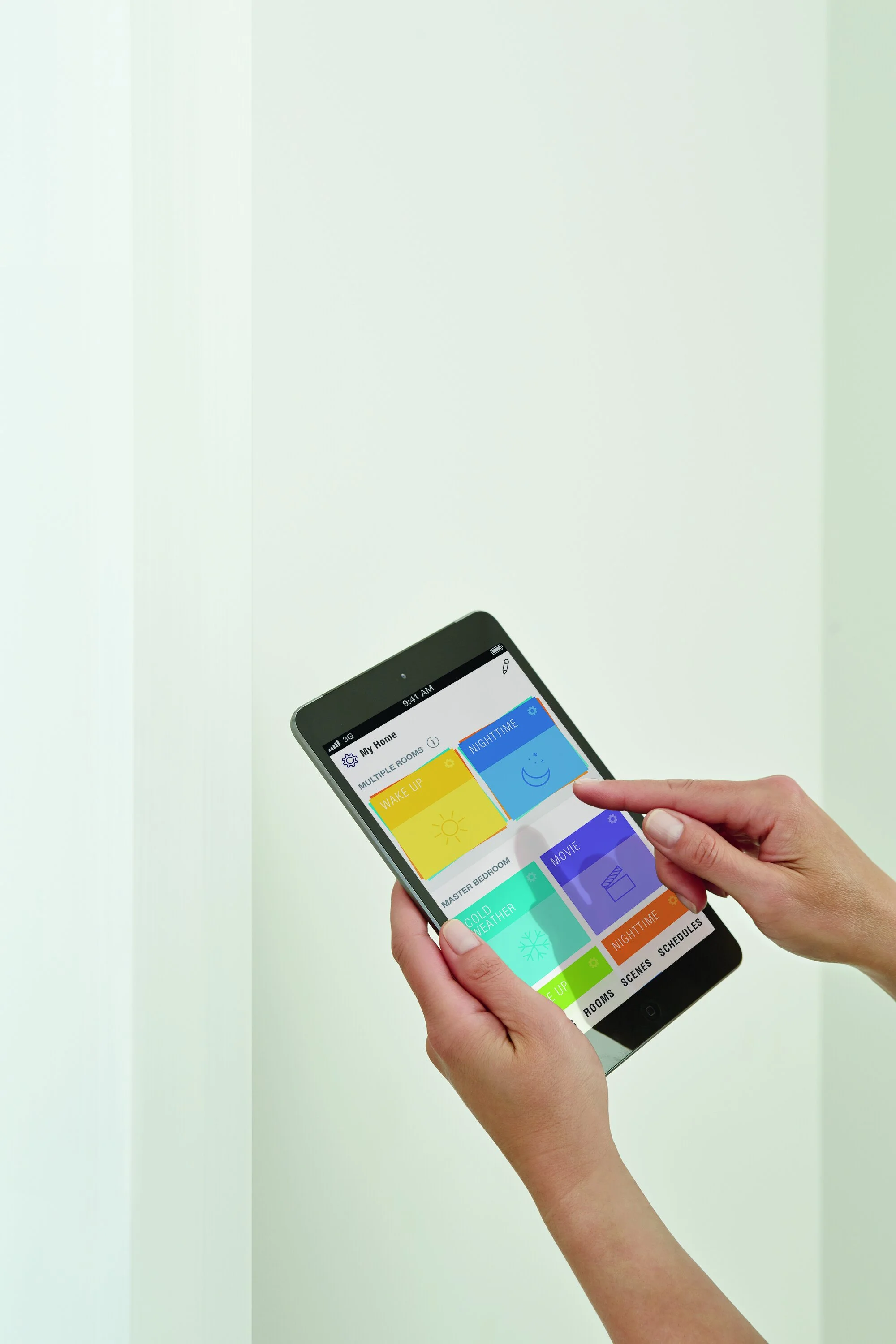 2015_LUM_Hand Detail_PV_iPad.jpeg