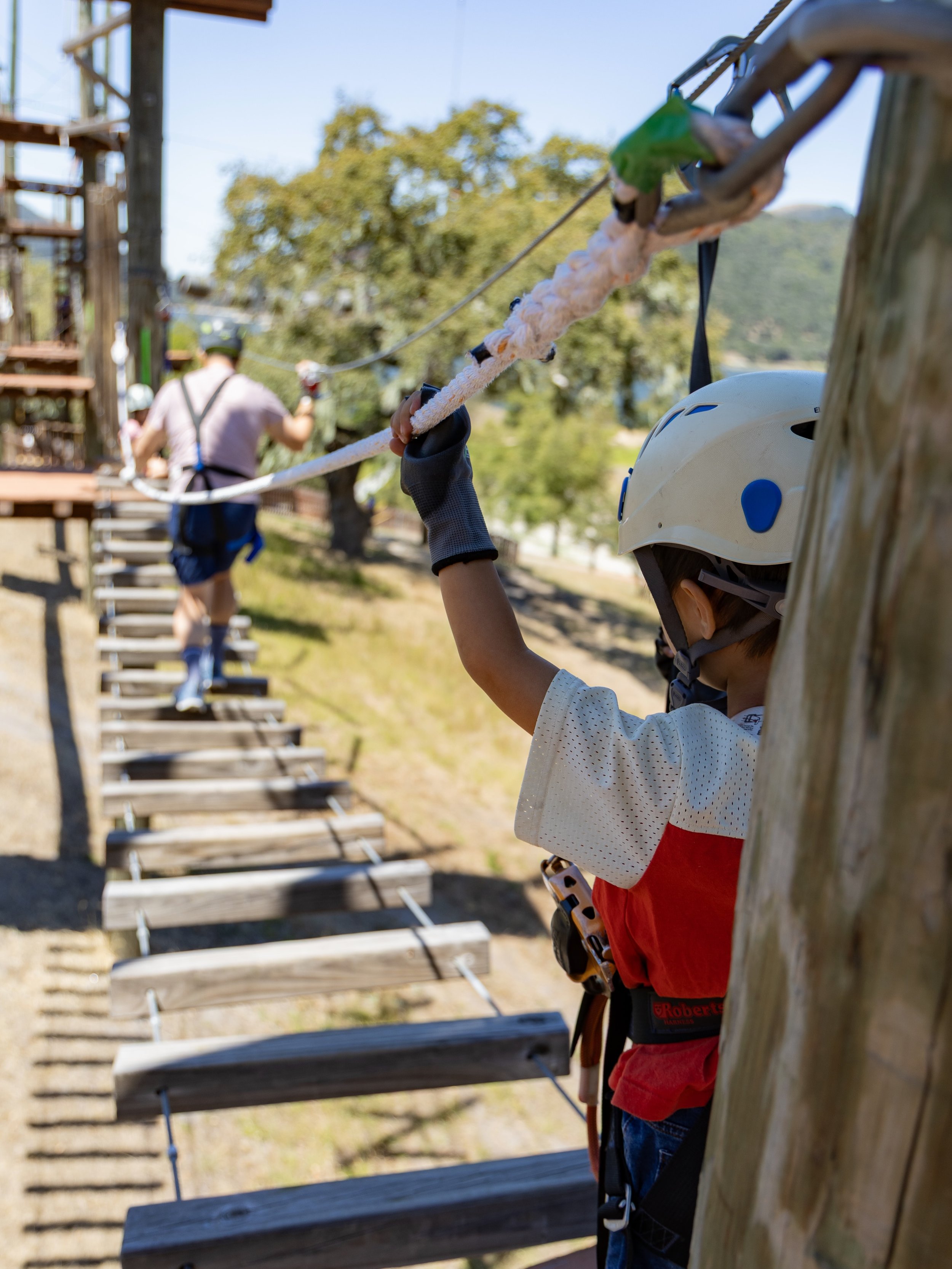 Summer isn&rsquo;t over &amp; the family fun doesn&rsquo;t stop! 💛 Get outdoors with your kids!

#summerfun #familytime #centralcoast #ropescourse #adventurepark