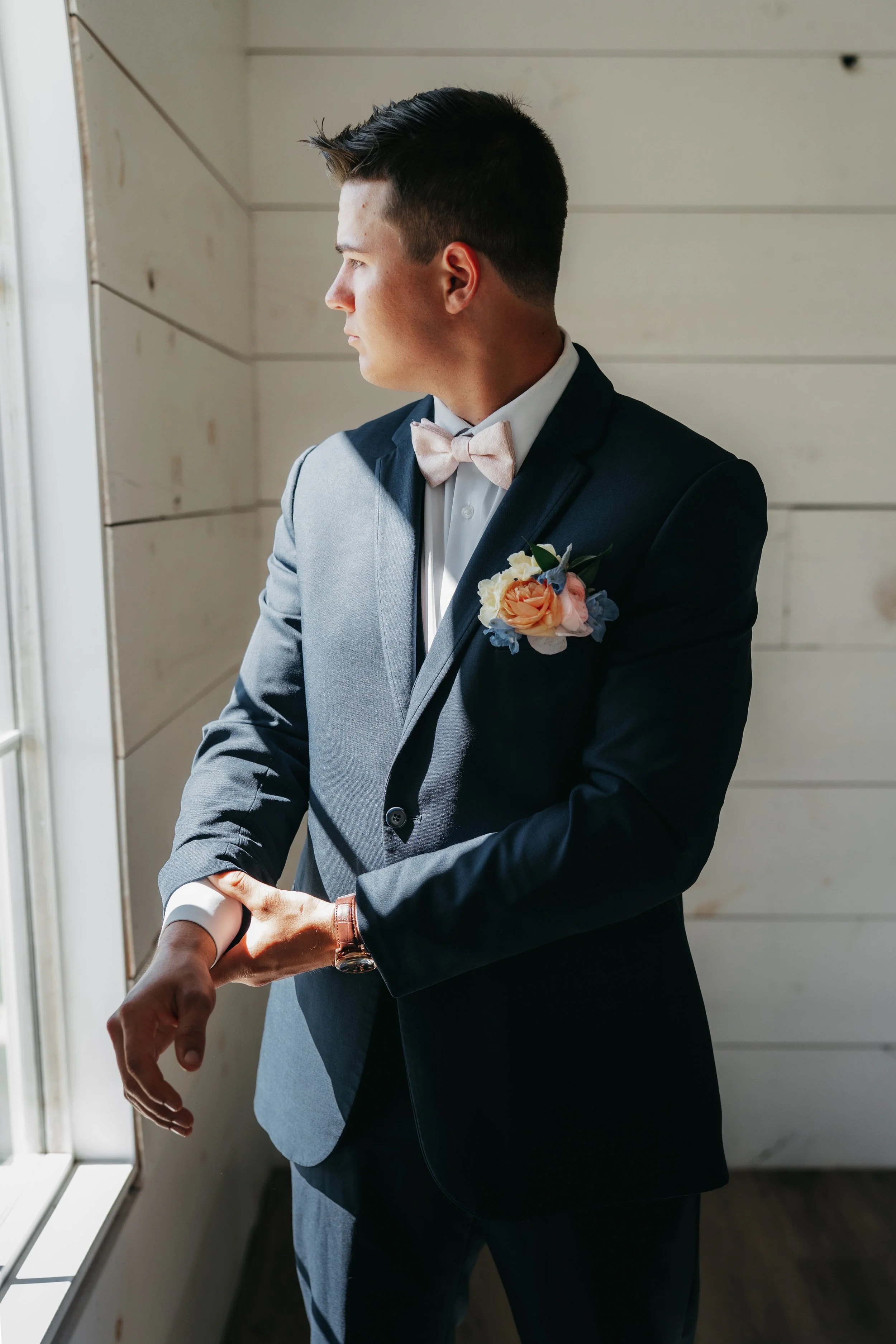 sparrow lane springfield mo groom getting ready wedding photography