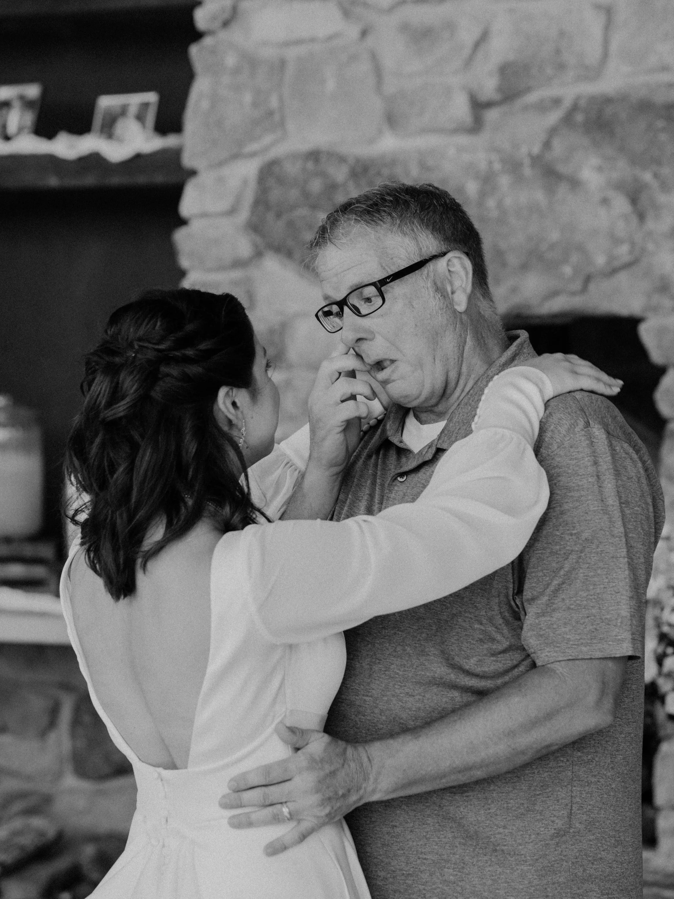 father sees bride springfield wedding photographer