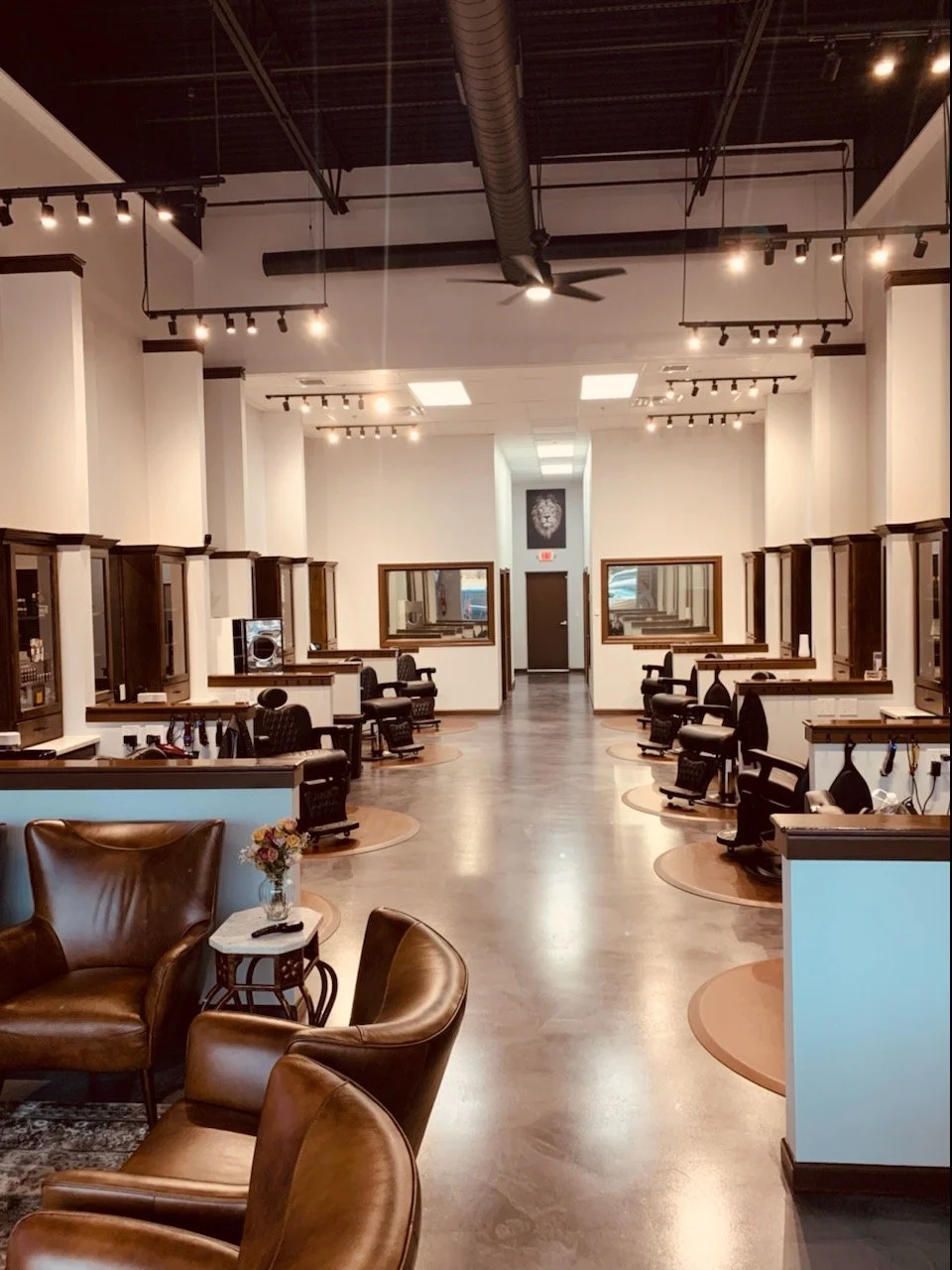 Lion's Mane Gentleman's Barbershop