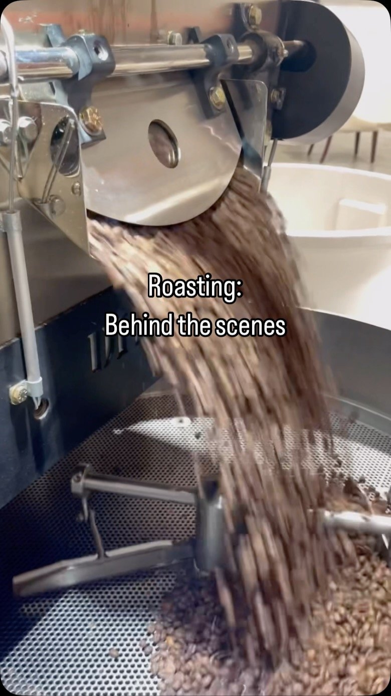 ✨Behind the scenes✨ of Pioneer’s small batch automated roasting. Curious about the roasting process? Drop a comment and let us know what you’d like to learn more about!
#smalbatchautomated #ohioroastery #ohiospecialtycoffee