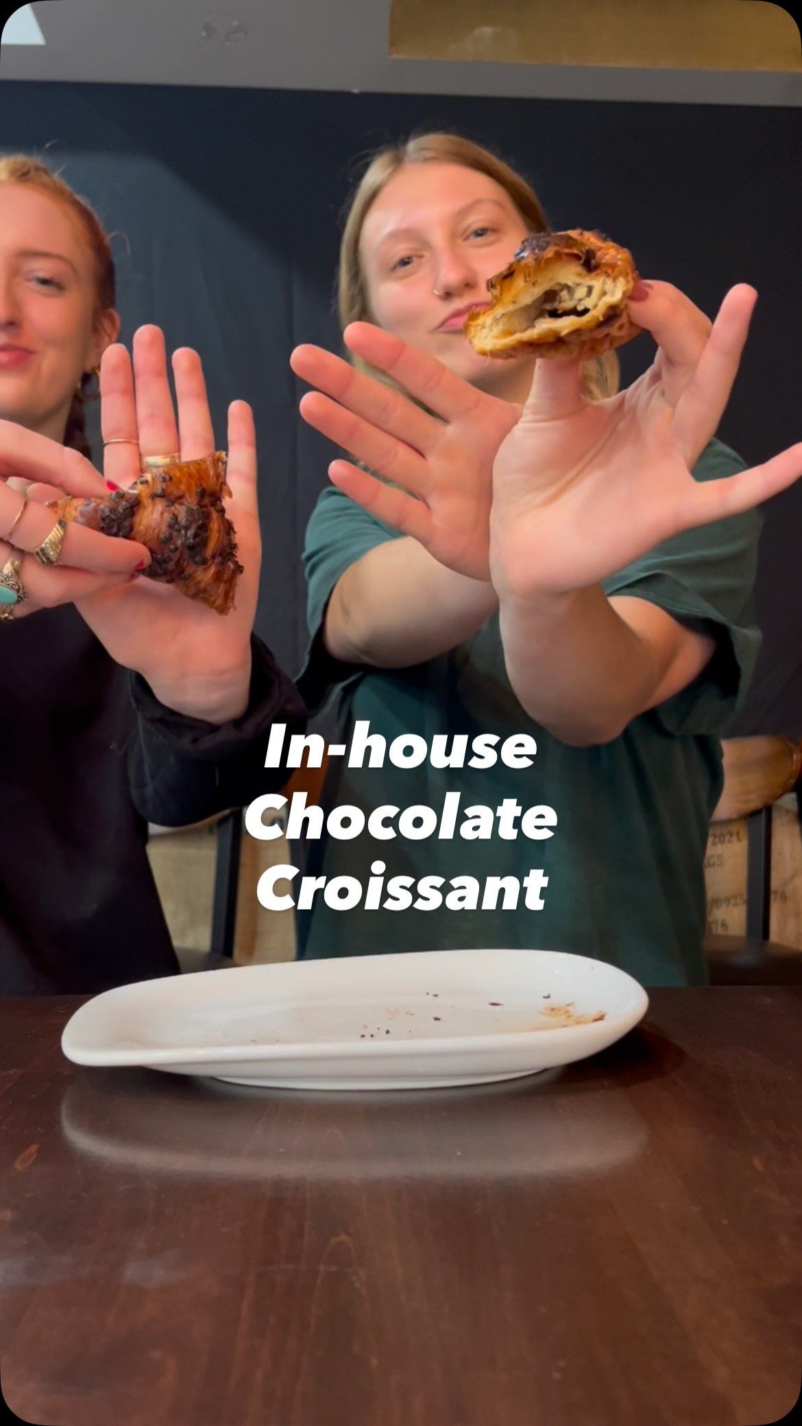 Our Chocolate Hazelnut Filled Croissant is a 10/10 🙌
Baked fresh in-house at Pioneer, this buttery, flaky croissant is filled with rich, gooey chocolate hazelnut goodness.
Trust us—one bite and you’ll be hooked. Stop in and treat yoursel