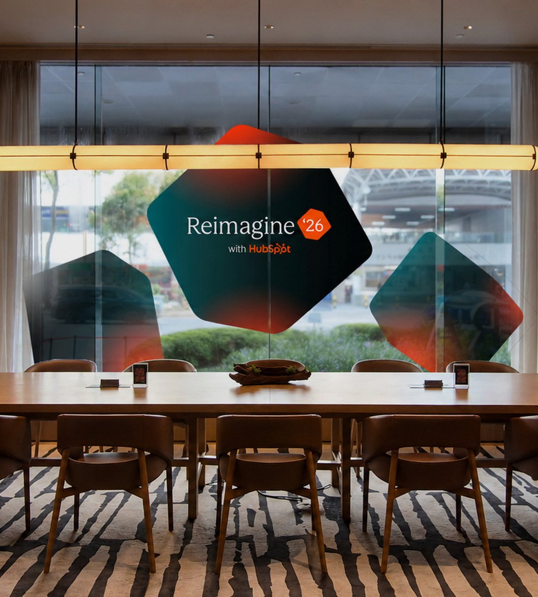 HubSpot Reimagine hosted conversation room with branded spatial design in Singapore