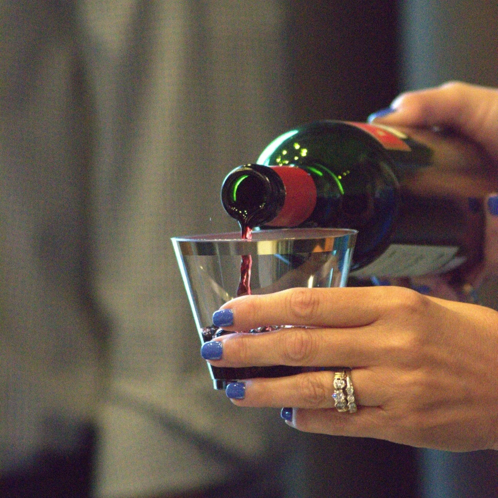 wine_pour.jpg