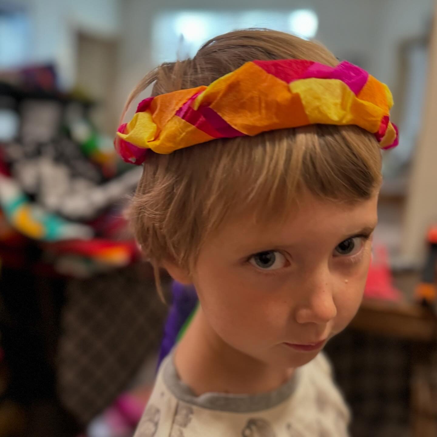 Surprise Ball crepe paper craft option: braided crowns! We did a 5 strand braid, closed the loop with a tight twist and glue gun and added the streamers with a glue gun as well! 

Alternative play option for crepe paper streamers (see last slide): Ra