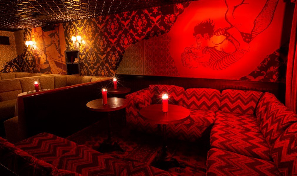 How to Get Into Chicago’s Best Speakeasies and Secret Bars