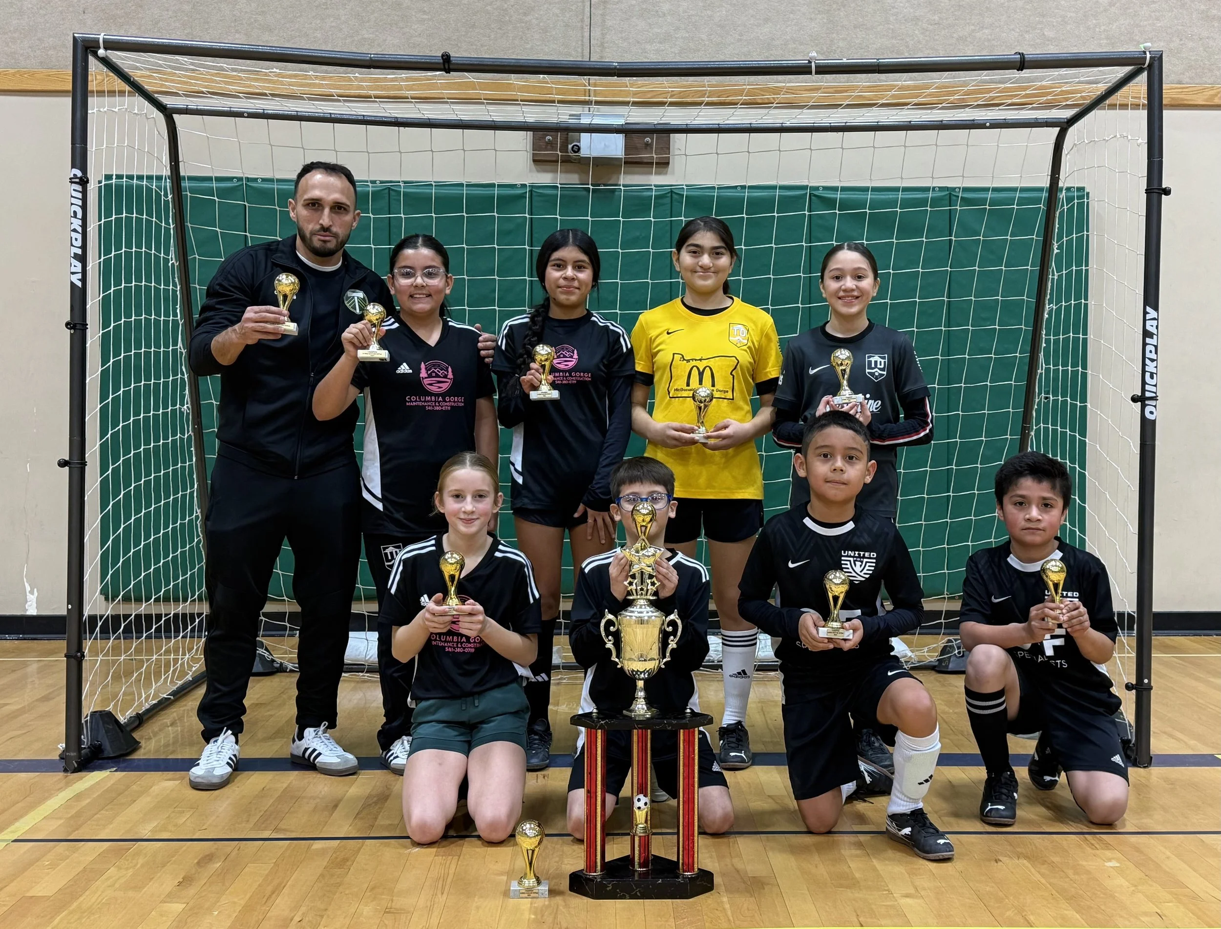 2016/17 BOYS - CROWN POINT THORNS