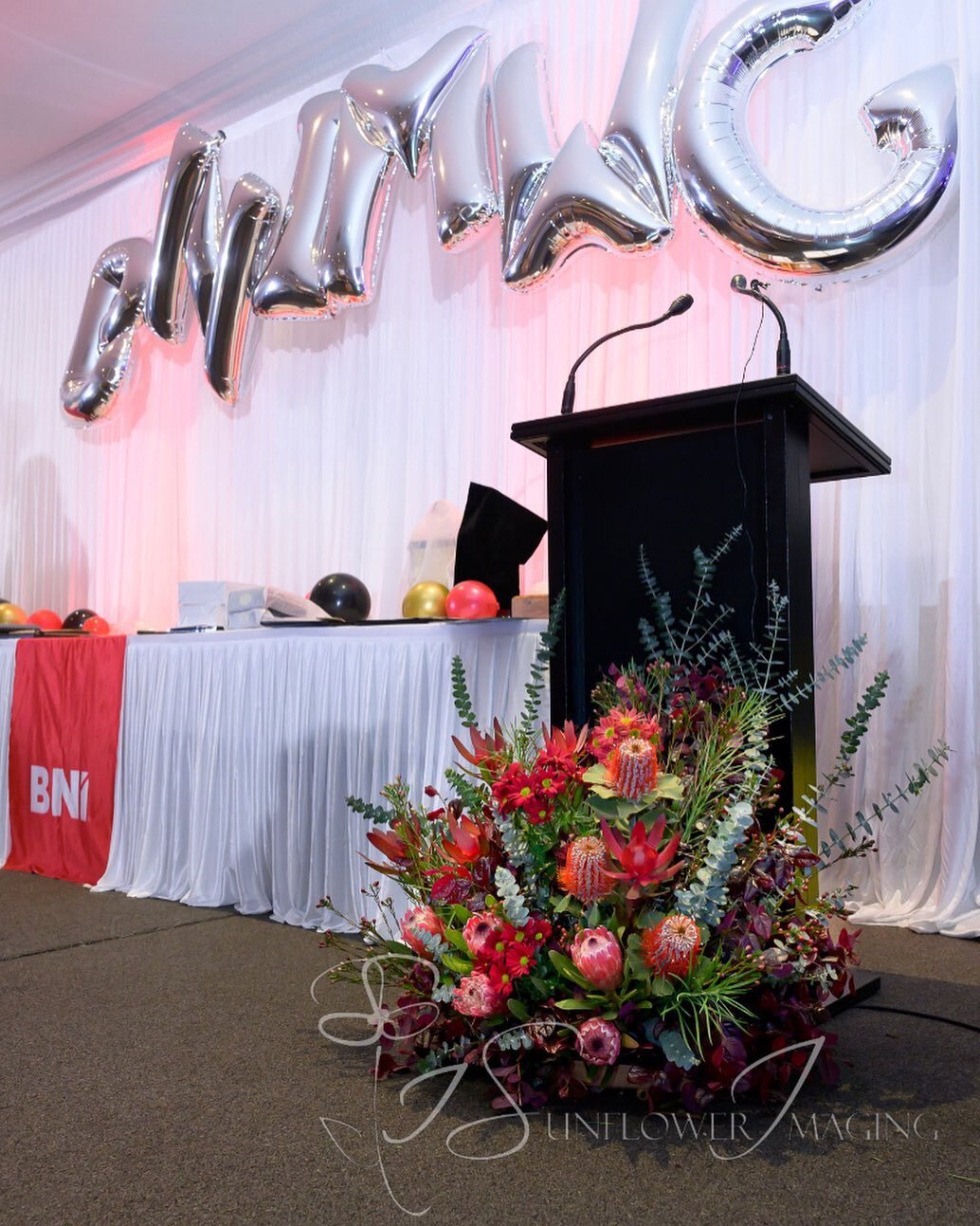 We were so blessed to be apart of the 2023 BNI West and Geelong Awards Night .

So grateful to be able to create this gorgeous corporate display ( sticking to the branding themes of red 🥰❤️) 

Needing some flowers to brighten up your work space , we