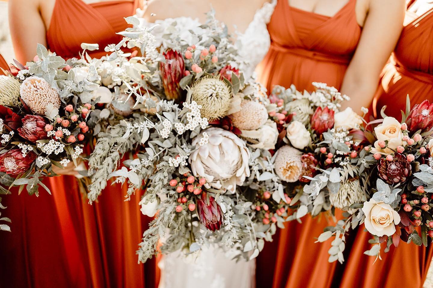 Now we are in spring it is officially wedding season. Are you getting married and looking for a florist , Rosie Posie Floral Designs would love to be apart of your special day .

Message us today for a complimentary quote and consultation 🥰🌷💒

#ro