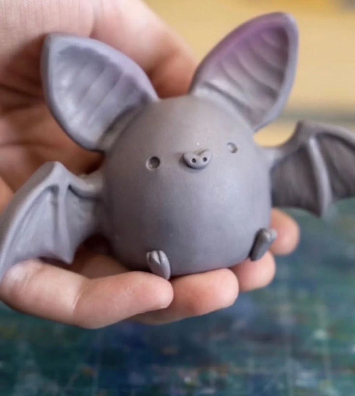 KickArts: Clay and Play – Ceramic Bats 8+