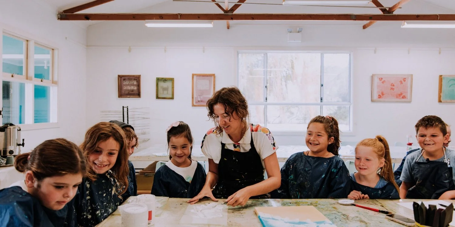TheCanneryArtsCentre_KickArtsOpenStudioPaintingwithHajni_RosieHenderson.jpg