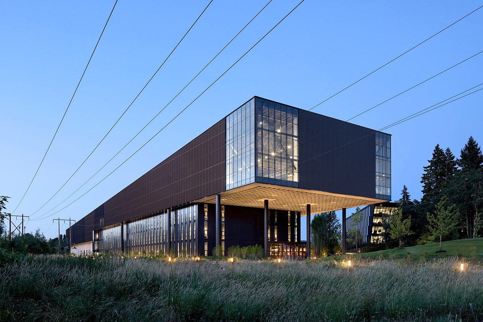 nike the lebron james innovation center - olson kundig