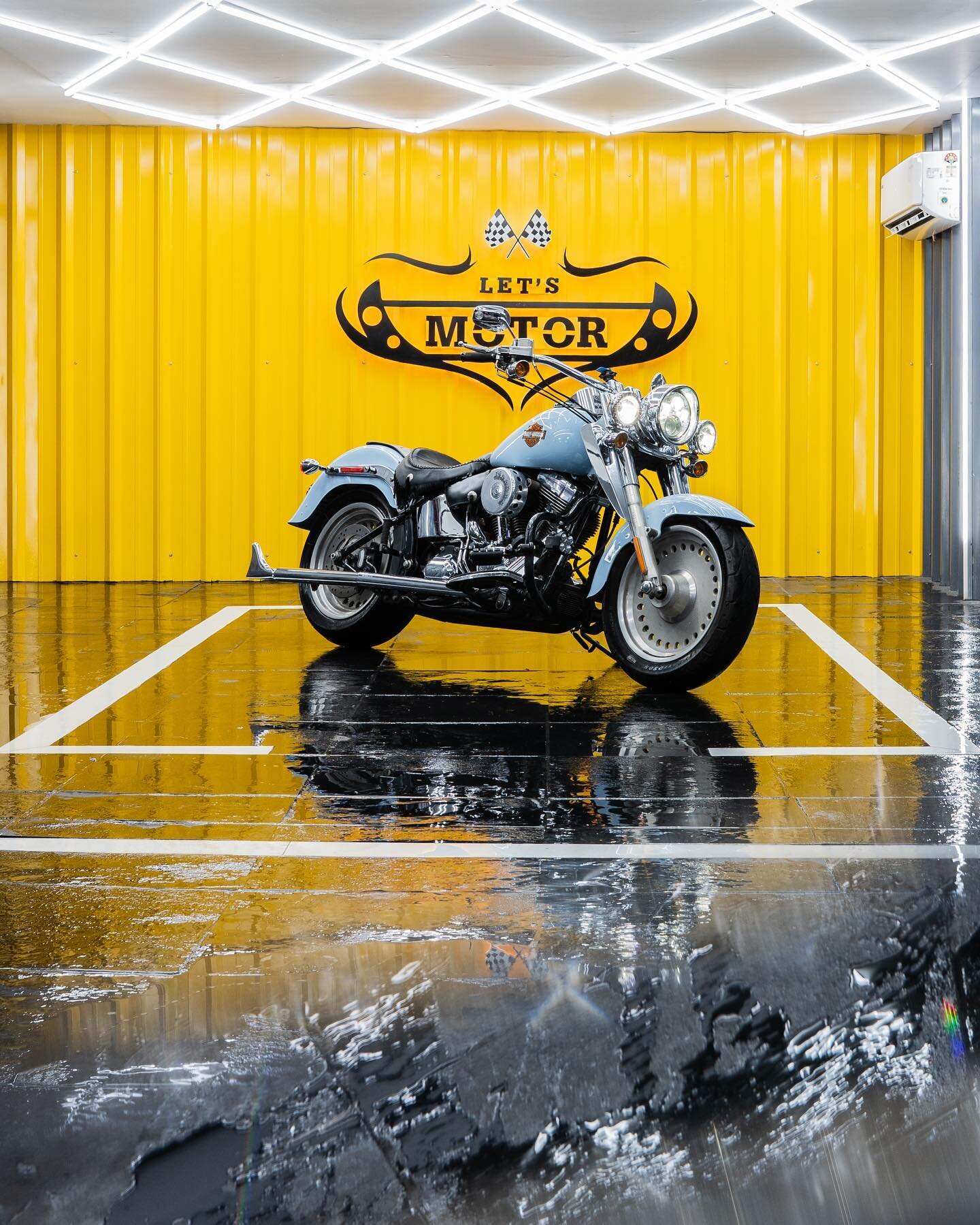 Harley-Davidson Fatboy ๐บ๐ธ
.
.
.
.
.
#letsmotor #harleydavidson #harleydavidsonfatboy #bike #bikedetailing #detailers