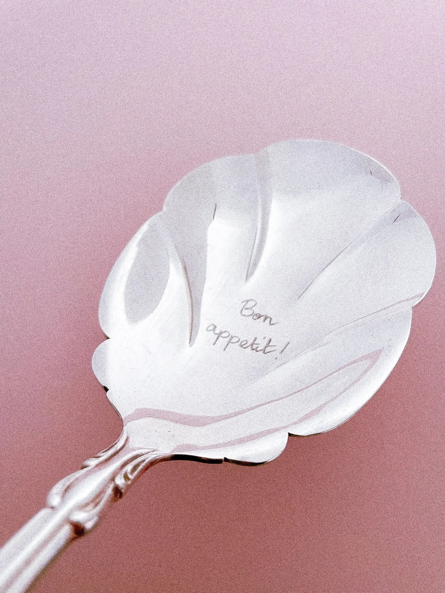 POV you just found the cutest tiramisu serving spoons 🥄 all will be available to be personalised with by the words of your choice ✍️

Launching Sunday 2nd Nov at 10am 🛒