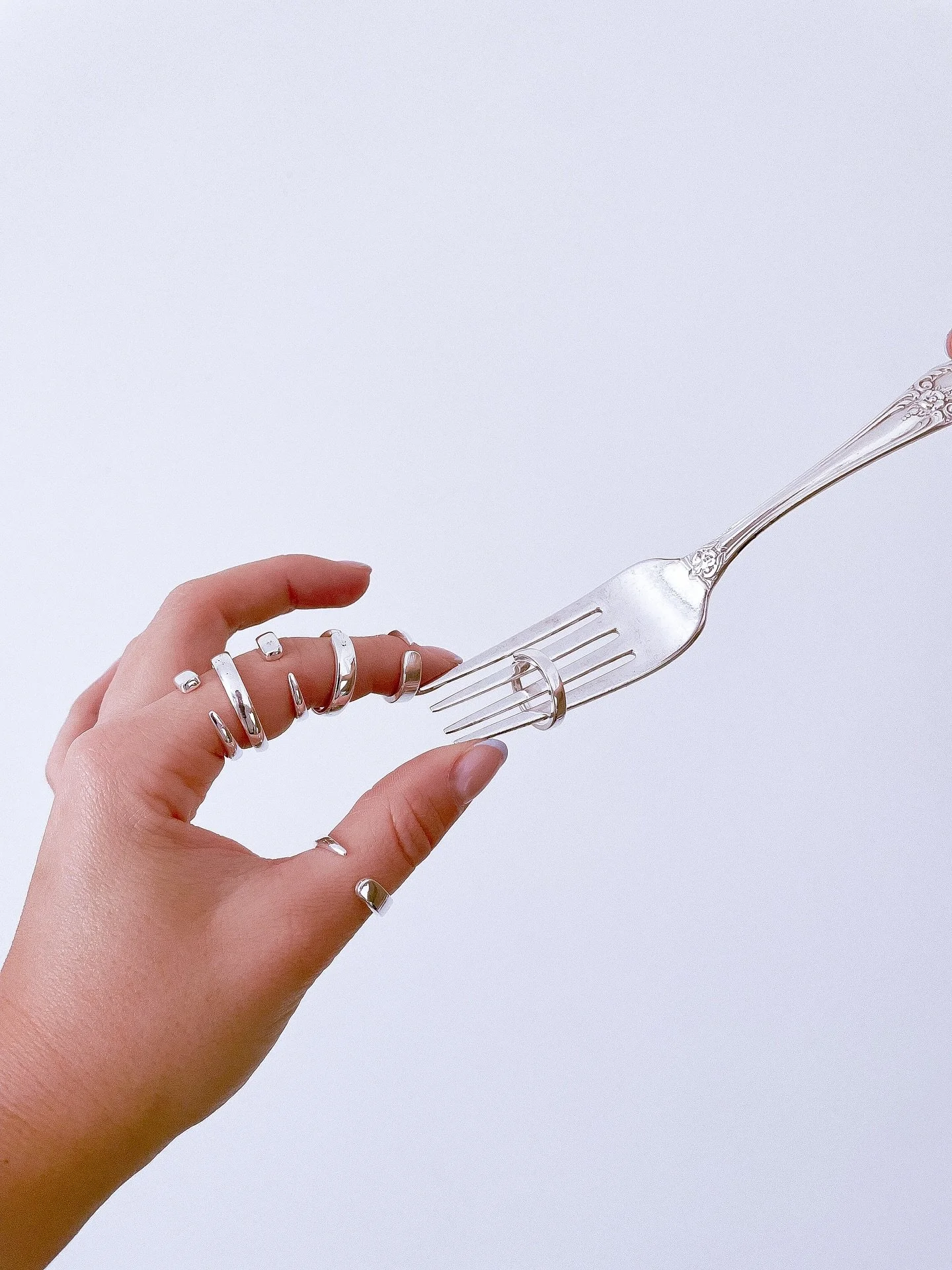 Introducing the fork rings 💛 launching very spoon ✨🥄

@saladdaysmarketlondon