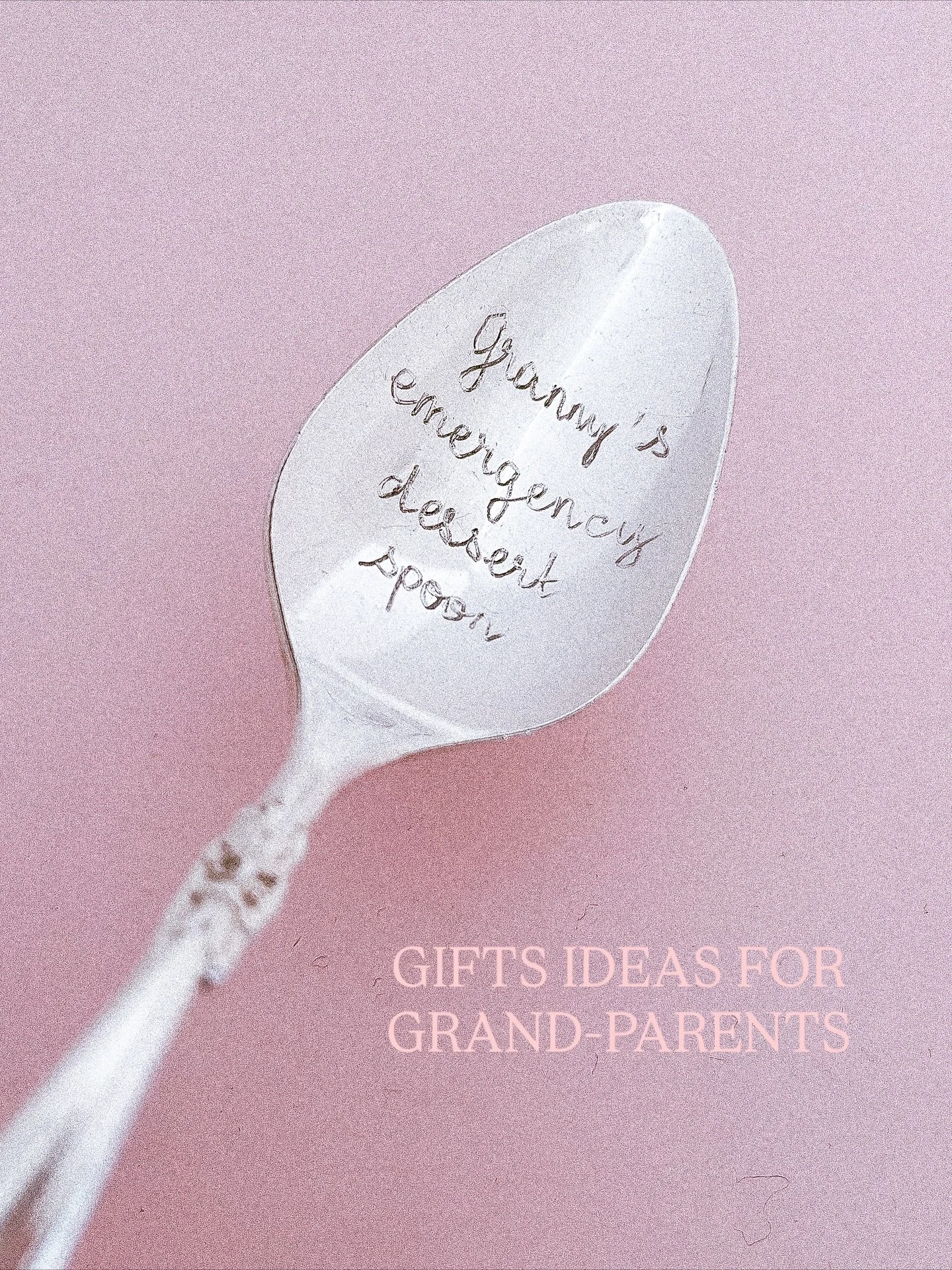 I often get asked about engraving ideas for grand-parents so I&rsquo;ve put together a few spoons &amp; other vintage pieces I&rsquo;ve engraved for grand-parents in the past ✨✍️🥄 
Let me know what you would have personalised for a lovely grandma or