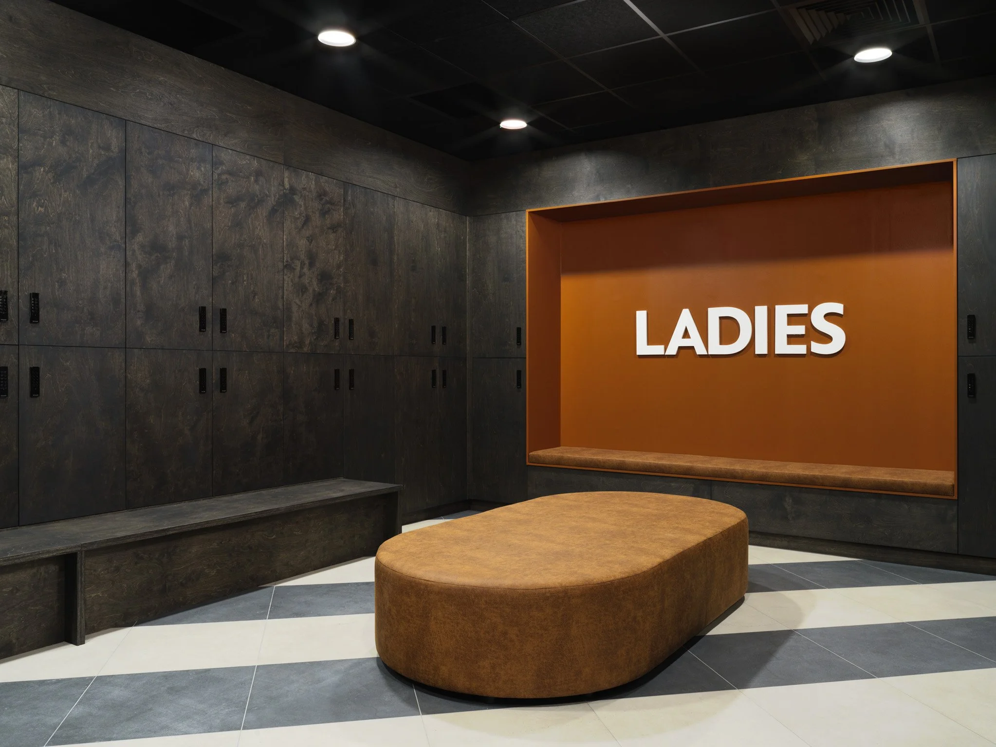 Ladies.jpg