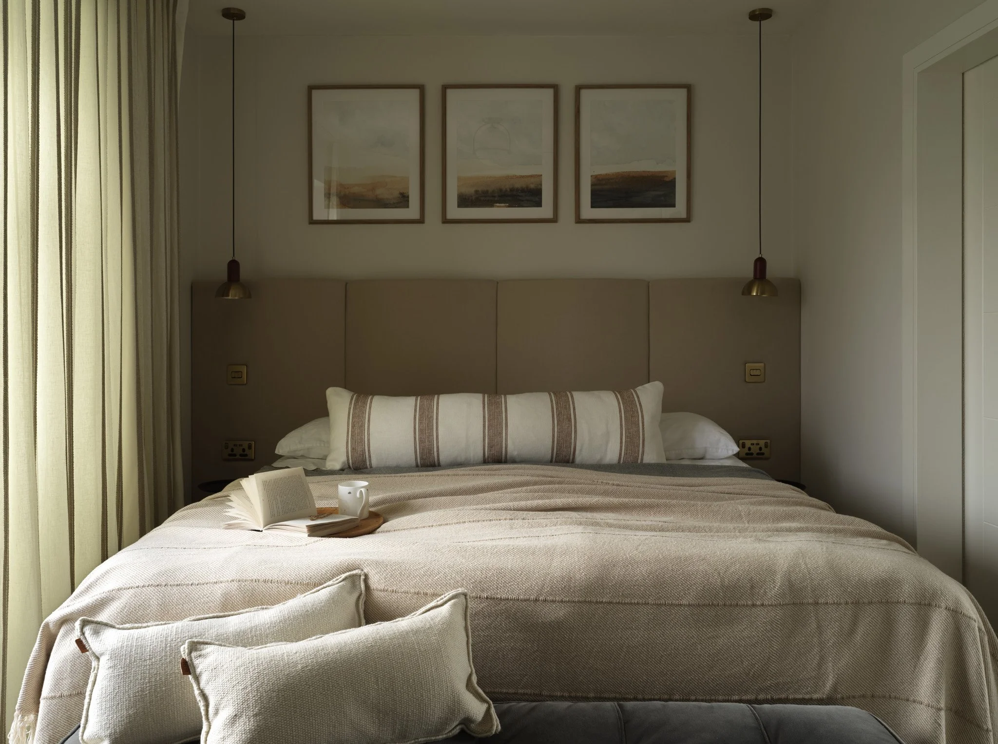 Master Bed.jpg