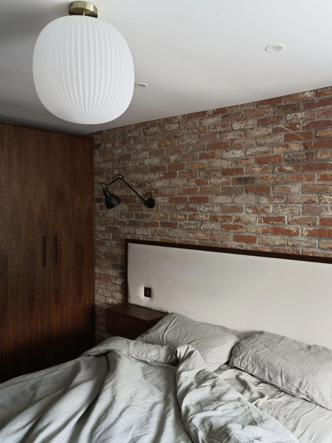 Wide Master Bed.jpg