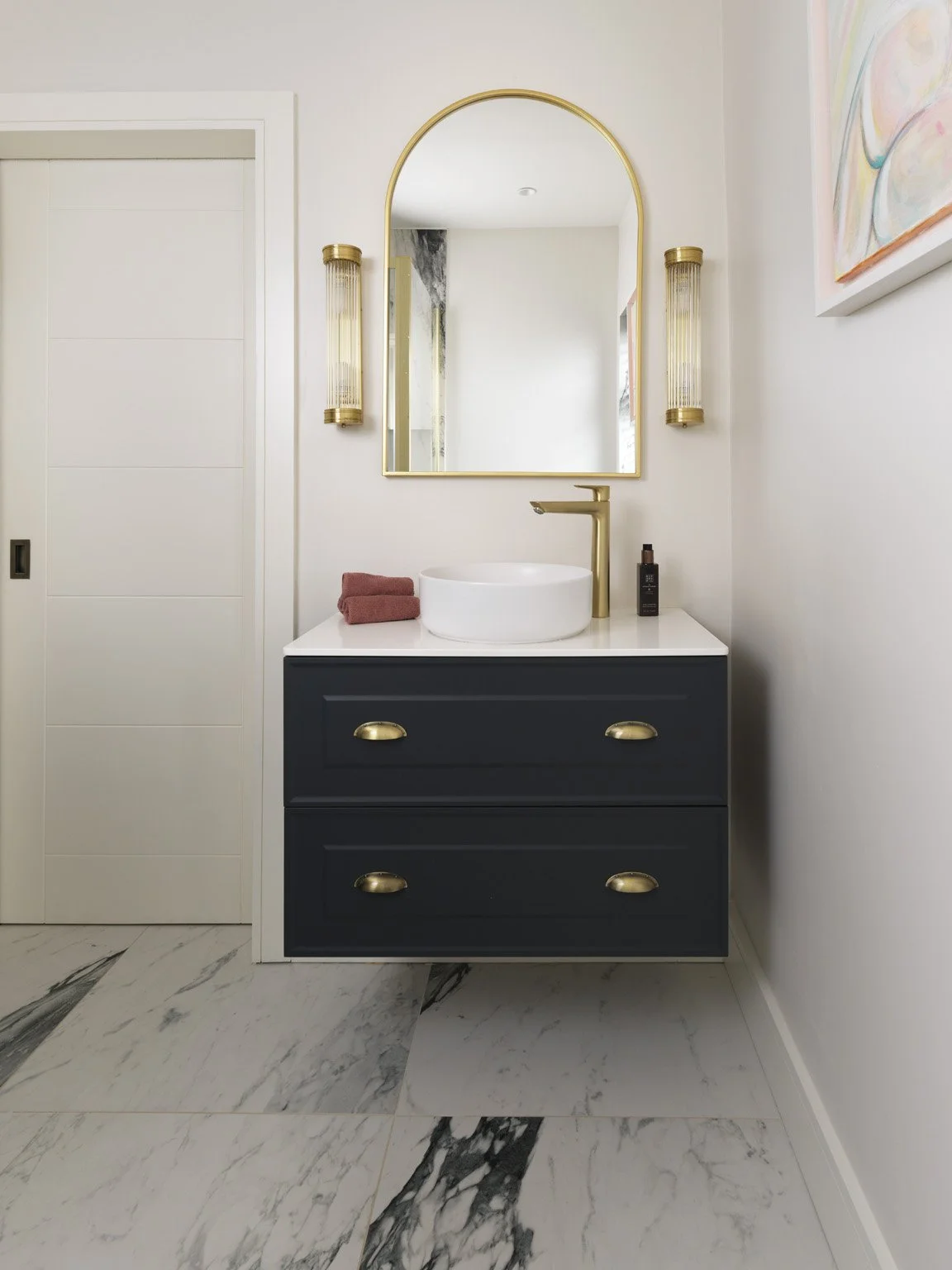 Ensuite Vanity.jpg
