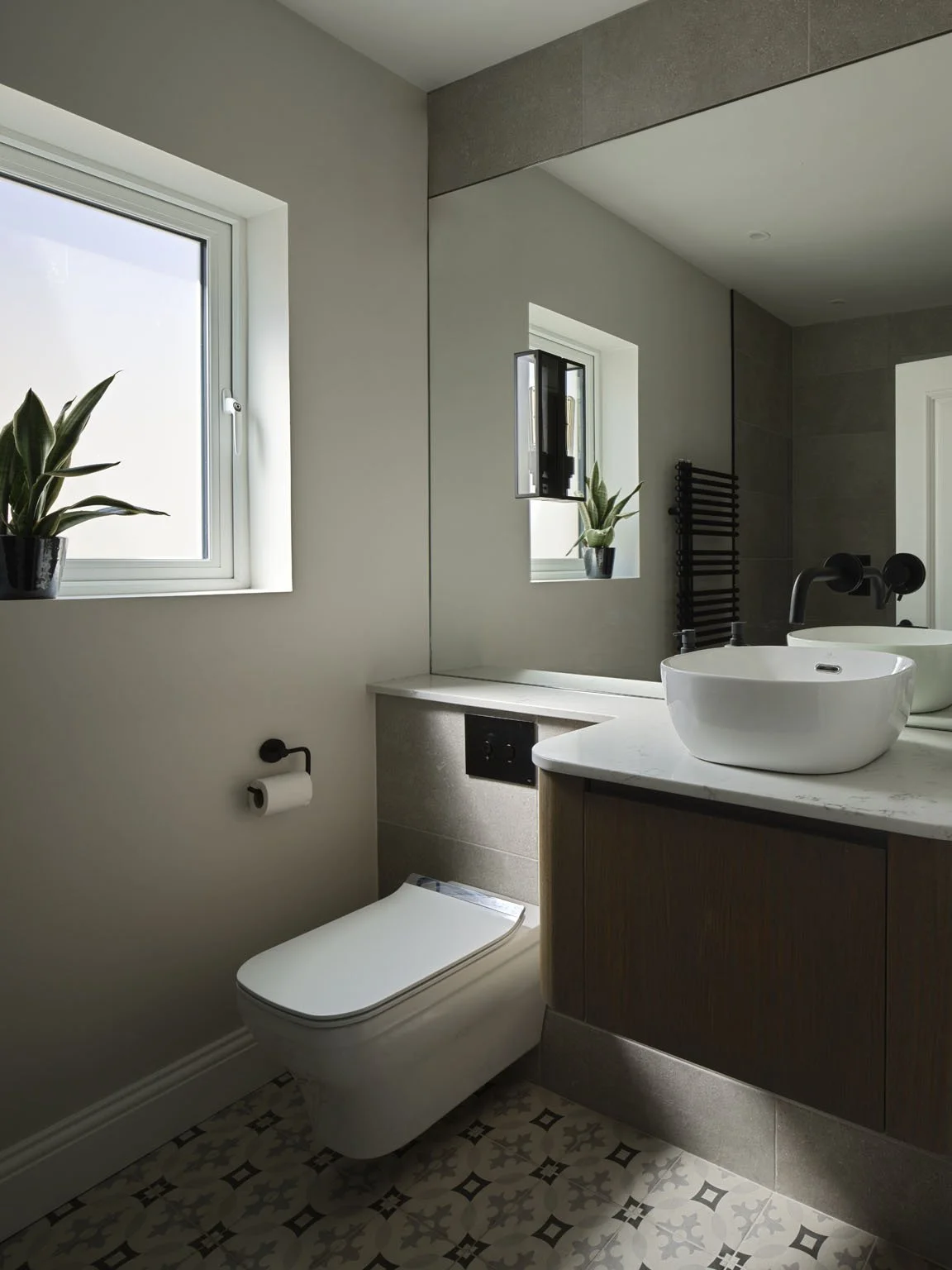 Main Bathroom.jpg
