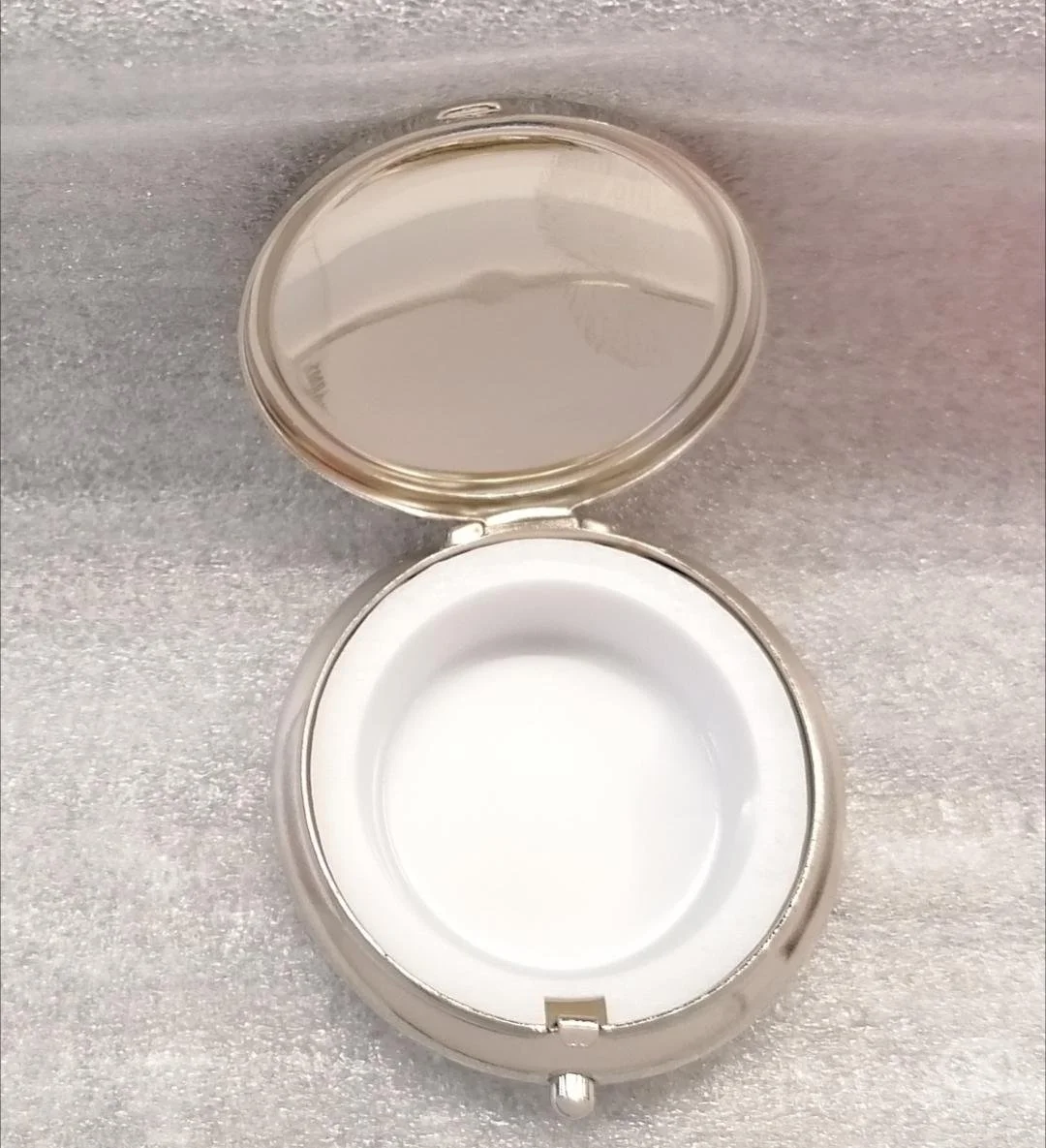 inside of small pill box.jpg
