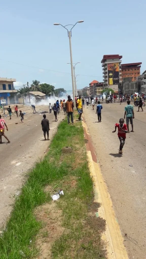 Guinea: Police brutality on democracy activists sparks protest.