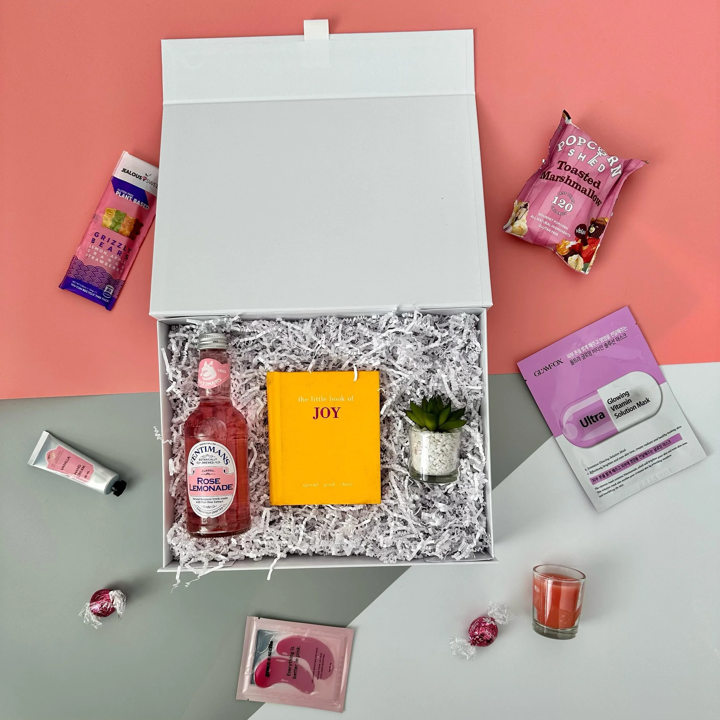 Sundays are for rest
Taking stock
Recharging
Refilling our souls with joy
Spending quality time with ourselves 
Sharing love with others

Our boxes can add to those Sunday experiences, especially our 
Summer spring boxes ☀️

#giftideas #sunday #gifti