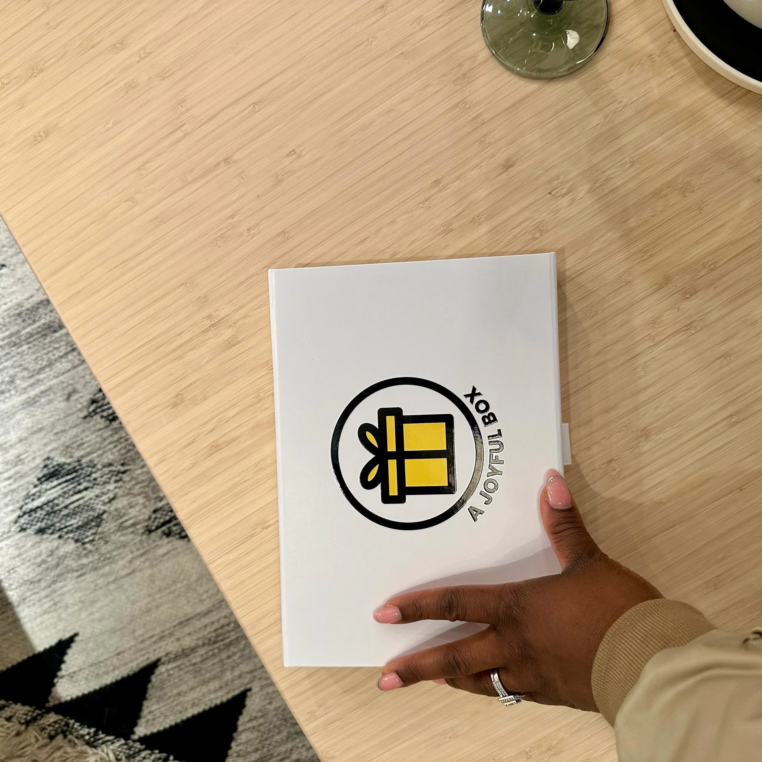 Don&rsquo;t make the mistake of leaving your box behind, because someone will always be happy to pick it up.

#giftbox #gift #giftideas #explore