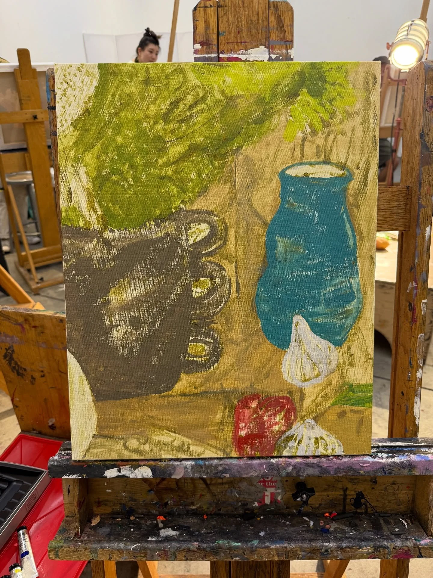 Day 2 on my acrylic painting 🎨😄⁣
⁣
Last week was the wash and shadows, this week we learned color mixing and painted medium tones. Gotta finish this stage at home. Details come next week, and then we move to oils! ⁣
⁣
This was one of the best decis