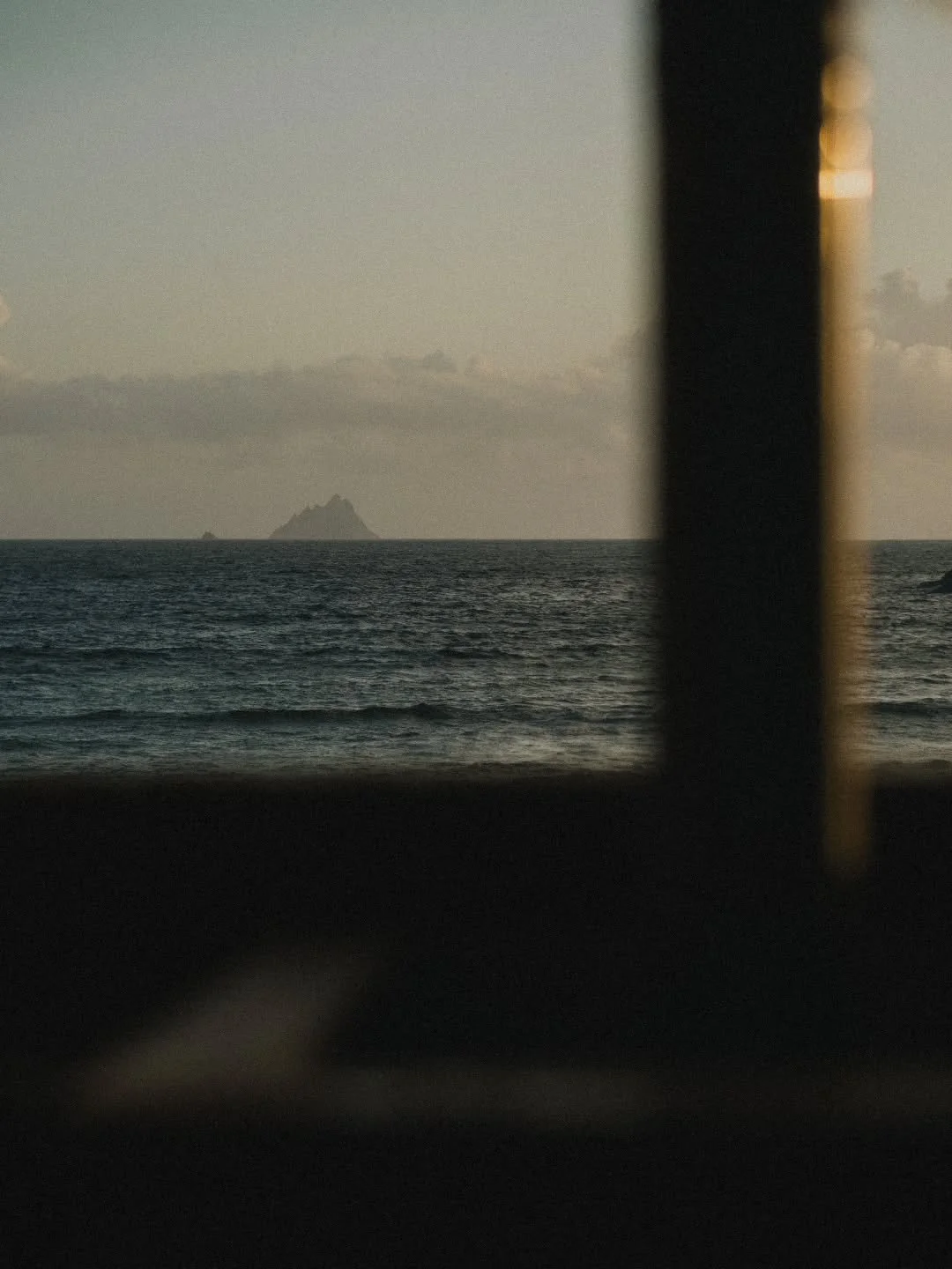 St. Finan's Bay is the only beach in Ireland where a @unesco World Heritage site can be viewed and enjoyed from the heat of a sauna 🔥

As @rosannacooney elegantly put it in her recent article in the @independent.ie, Skellig Michael brings the visual