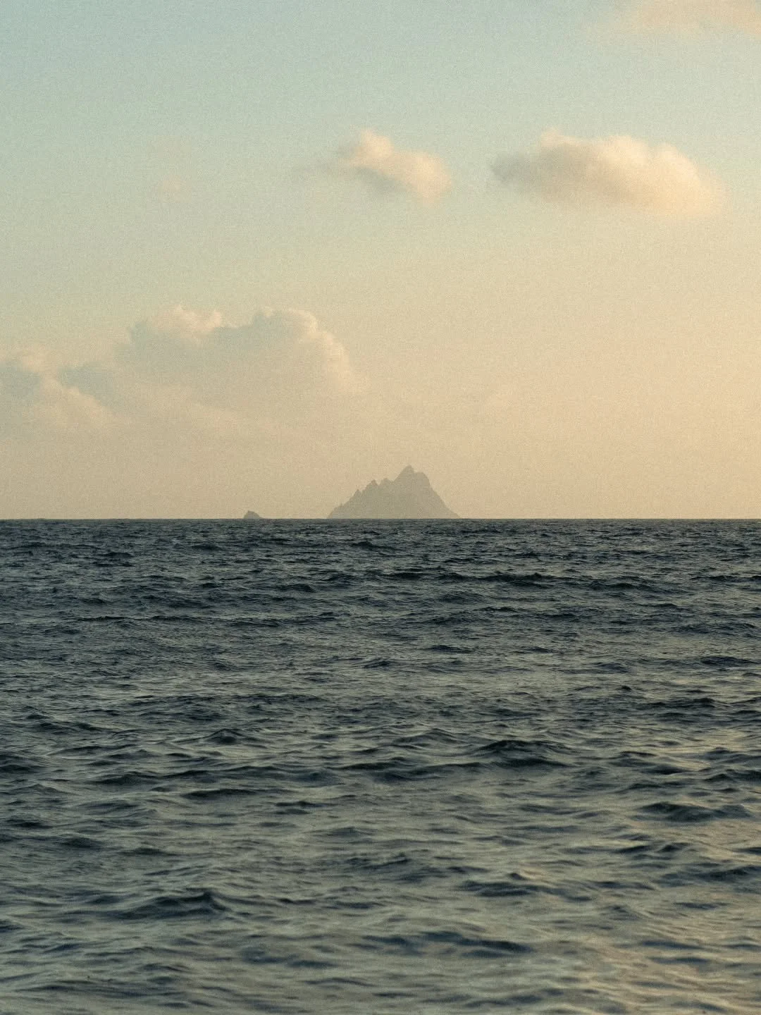 We are nearing the end of our season at St. Finan's Bay & Ballinskelligs (until Xmas) with just 3 weekends left.
We would love to see you 🙏
We will of course be open at the beautiful and sheltered Cuas Crom beach all year round 🙌