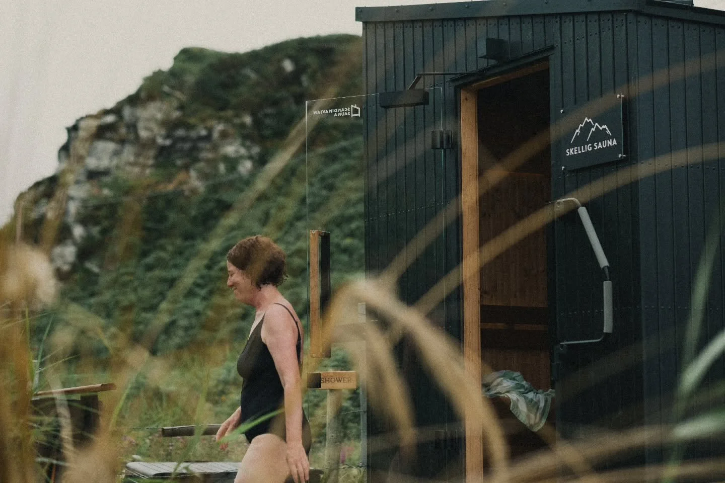 A lovely reminder that we are open all year round at Cuas Crom beach.

This is our 4th winter season and we are looking forward to the sauna coming to life in the colder half of the year 🔥