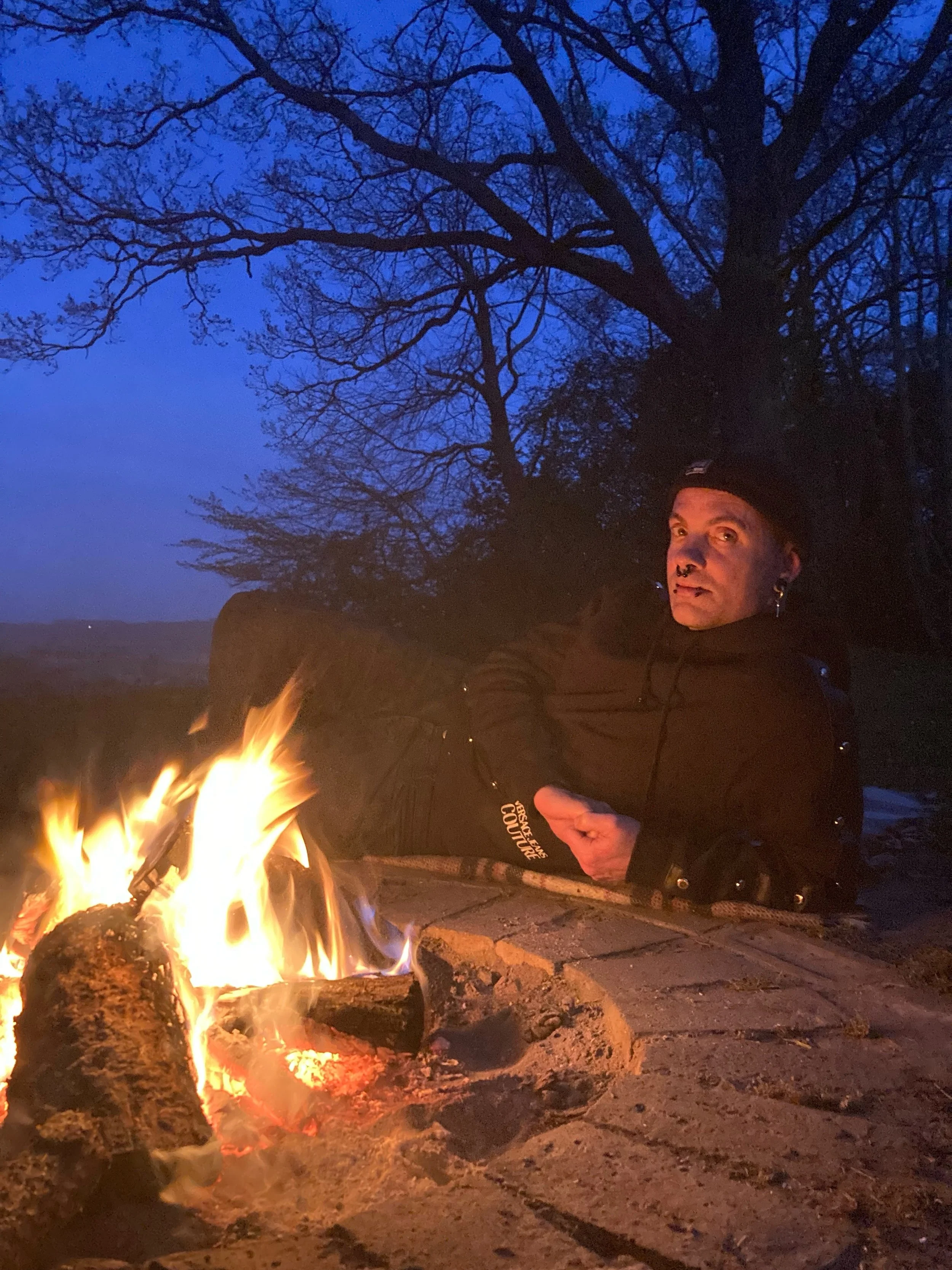 Tonight, the sun crosses the celestial equator.

That&rsquo;ll be the autumn equinox 🍂. From here the air is crisp and the nights get longer till March.

Take a load off, get cozy and remember you don&rsquo;t have to optimise your way through winter