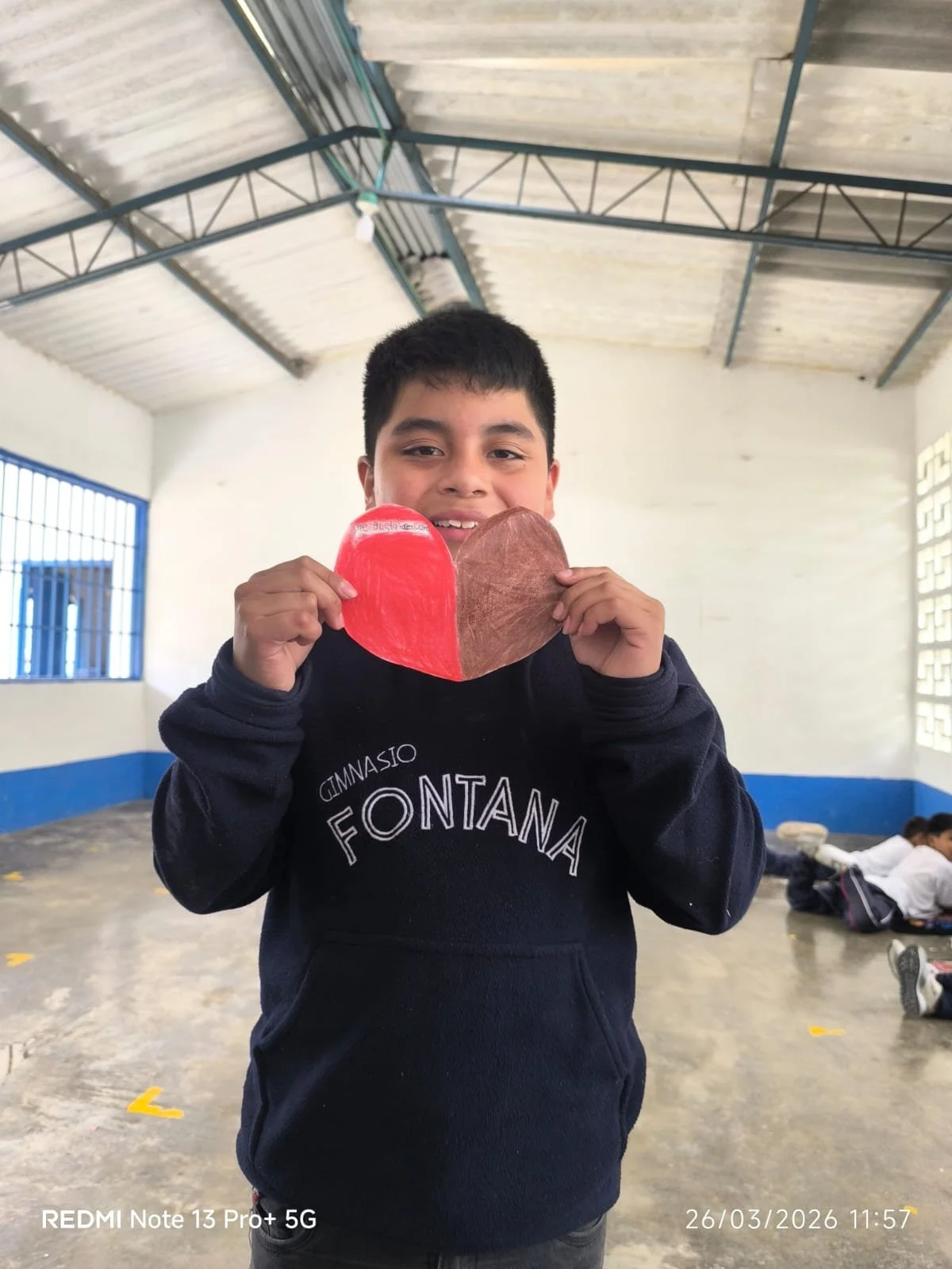 a6d9e5cf-e4d4-4f26-8d40-0d8bbe8ae9a9.jpg