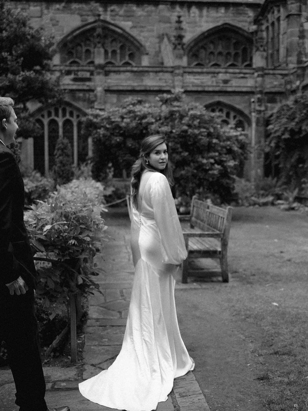 An ode to Chester ❤️

Dress : @anthropologieweddings