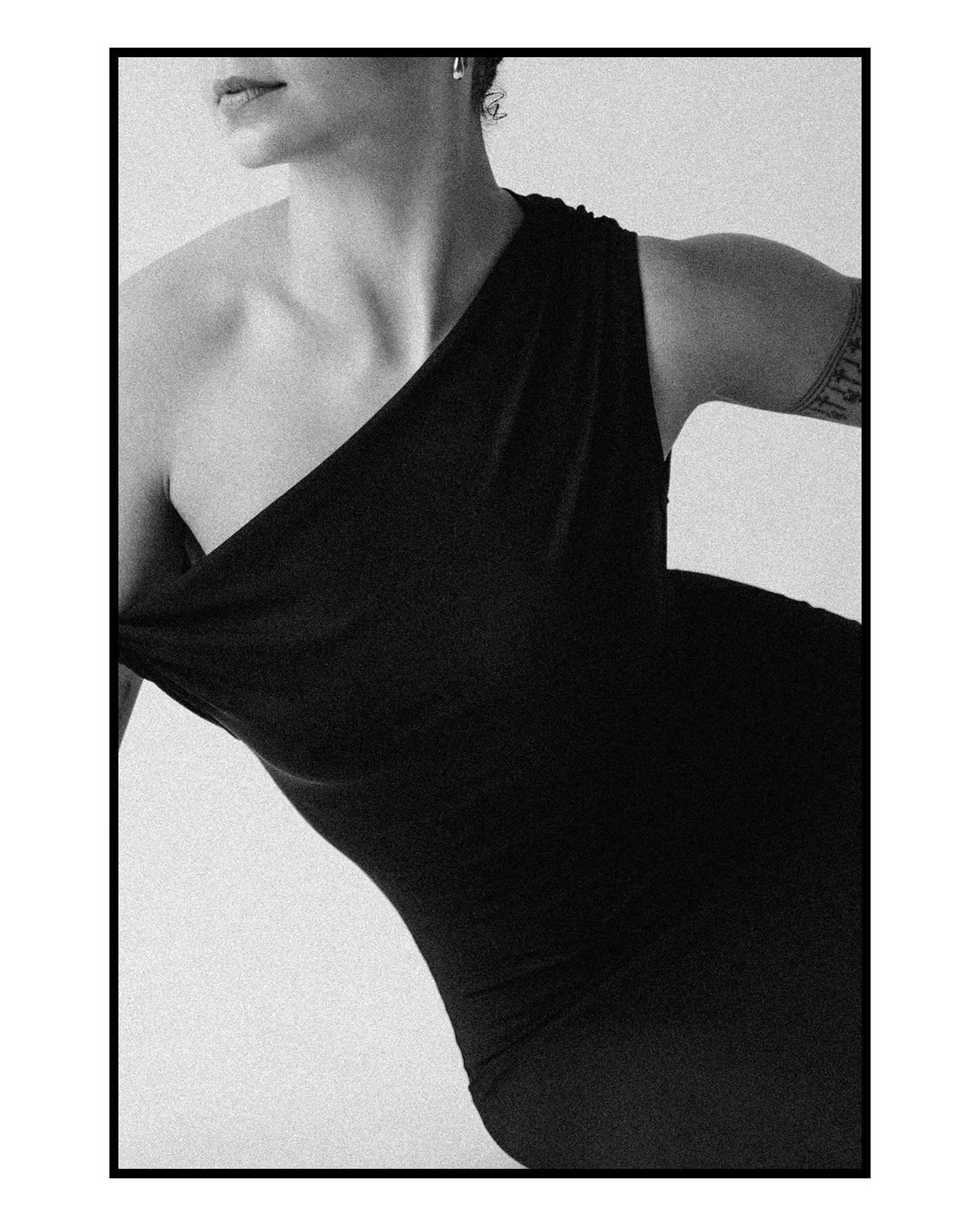 I recently had the opportunity to create some images for my dear friend @adriamoses. This woman underwent major abdominal surgery and came out the other side with a whole ass book!

An inspiration. A muse. A guiding light. A friend. 💋

Preorder in h