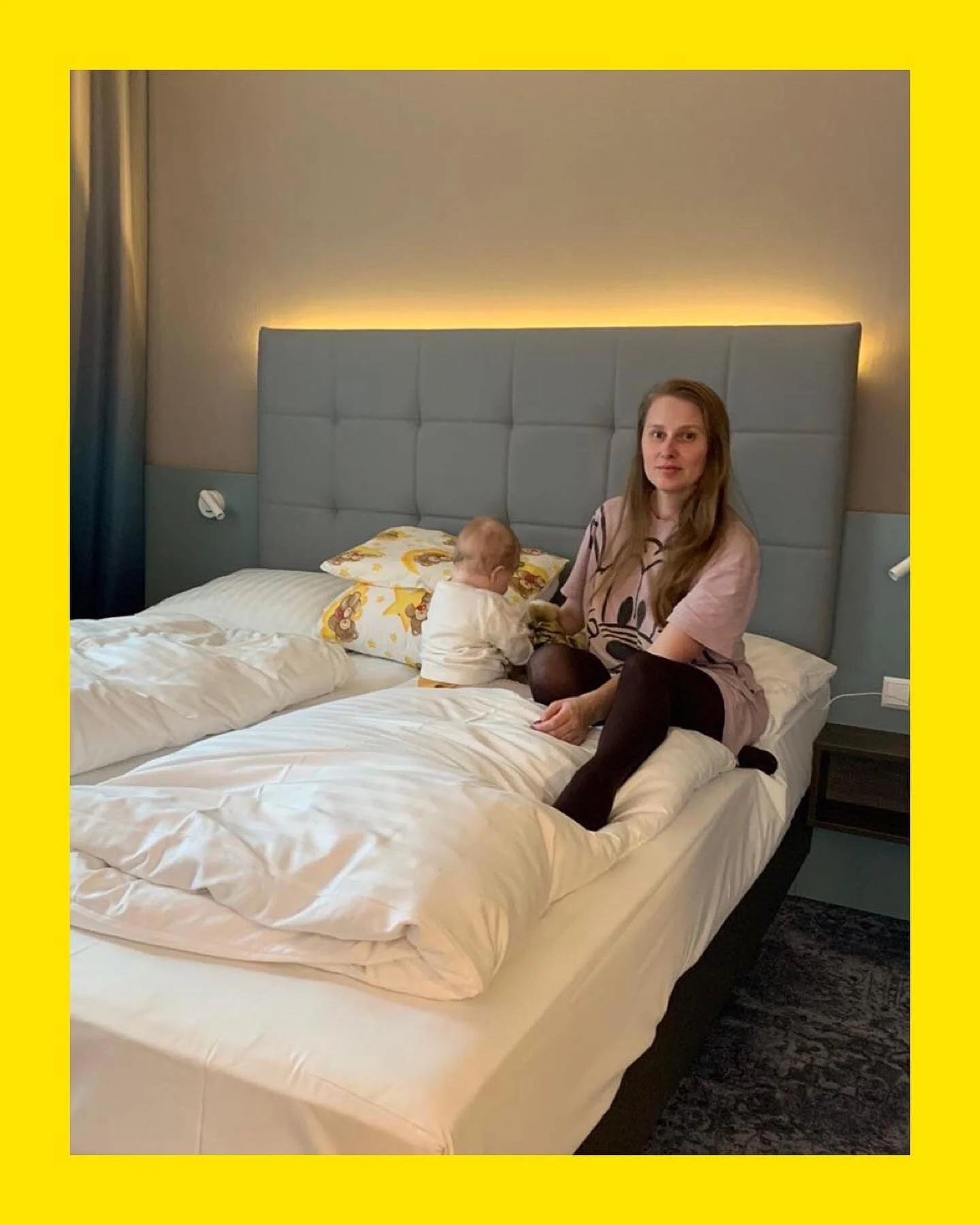 #hospitalityhelps_stories 
🇺🇦
&ldquo;Меня зовут Матькова Юля, мне 35. Я мама троих девочек. Моя семья из Харькова. В первый день войны мы мирно спали у себя в квартире . В пять утра проснулись от взрывов. В надежде , что все быстро закончится , мы 