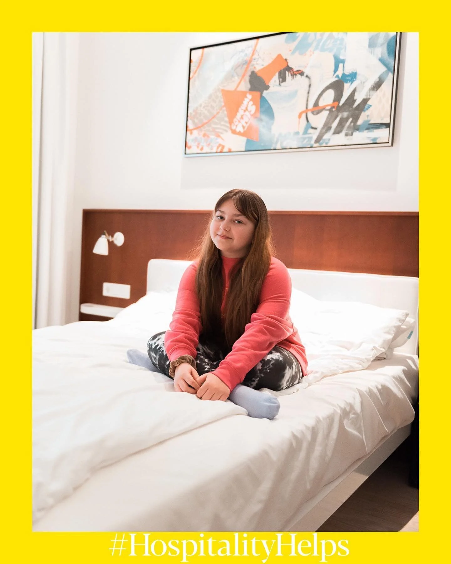 #HospitalityHelps_stories
Валентина с семьей. Киевская область

&laquo;Наш дом находится в северной стороне. Война застала нас дома. Все началось со  взрывов&hellip; По началу мы пытались пересиживать их, прячась за стенкой, в ванной комнате. Все это