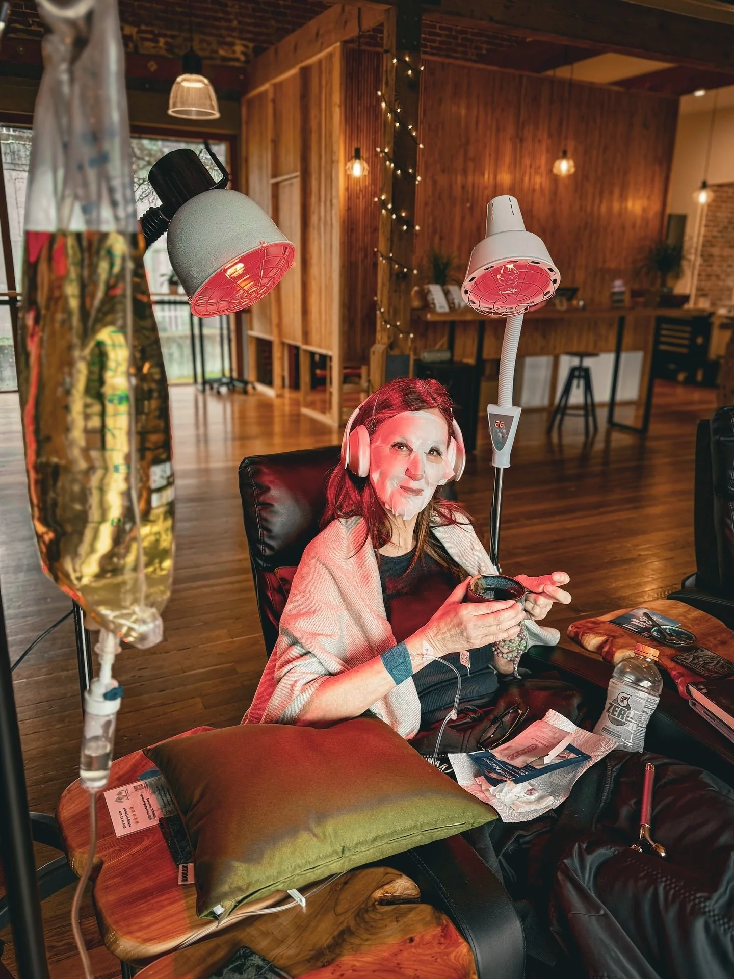 POV: You decided to turn your IV appointment into a full blown spa moment.

IV drip flowing. Red light glowing. Headphones on. Tea in hand. And yes&hellip; she brought her own face mask because at Outbound, you are absolutely allowed to create your v