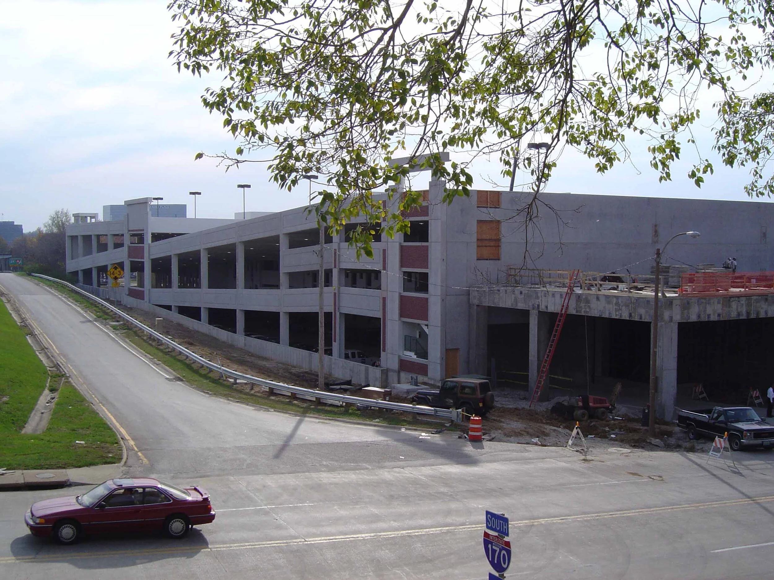 boulevard garage 002.jpg