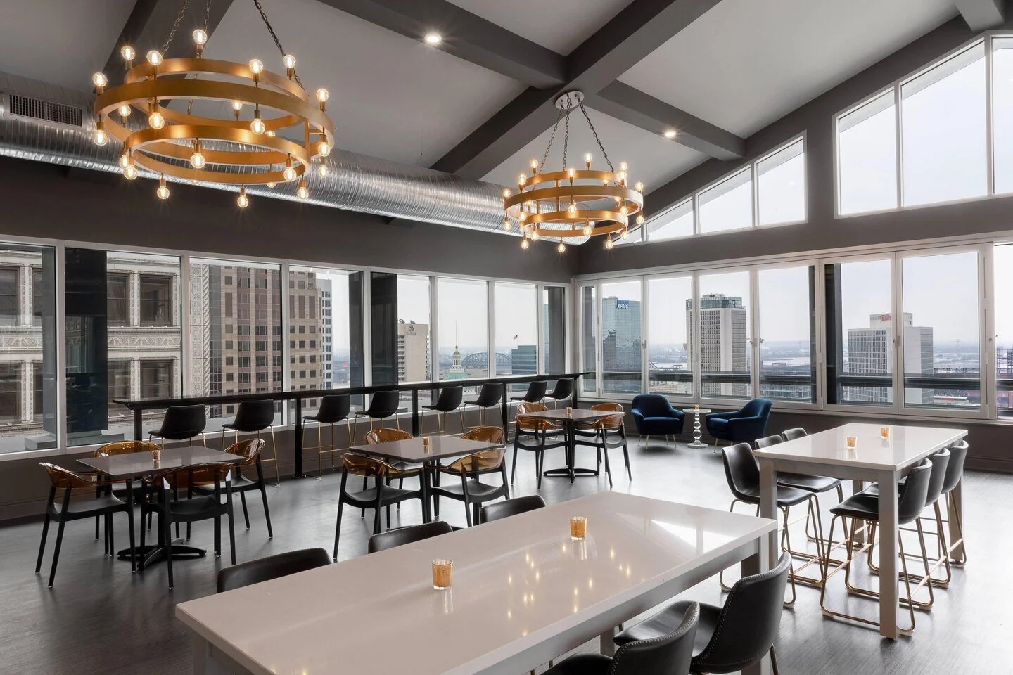 stlak-skybar-9534-hor-clsc.jpg
