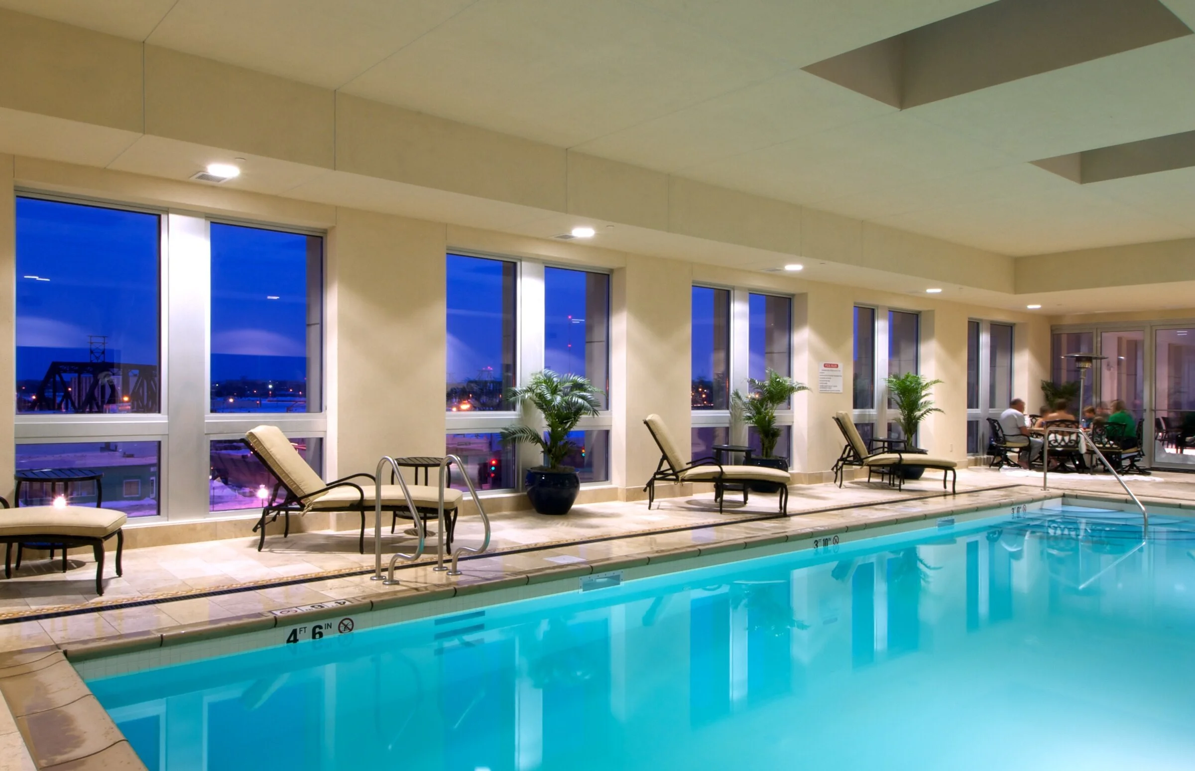 Pool.jpg