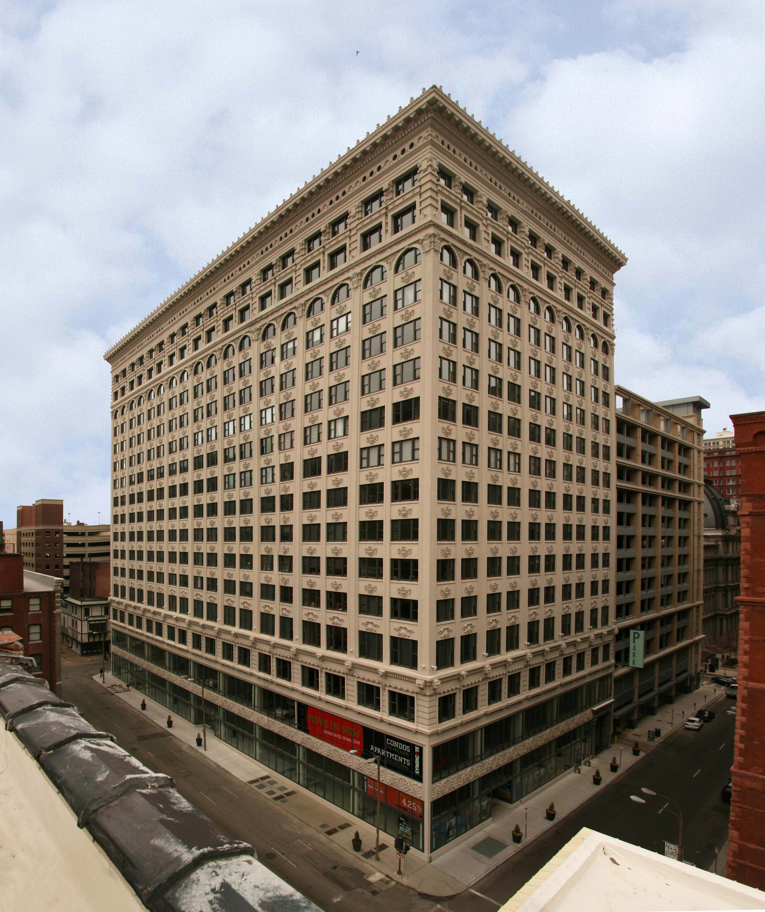 syndicate trust bldg low res.jpg